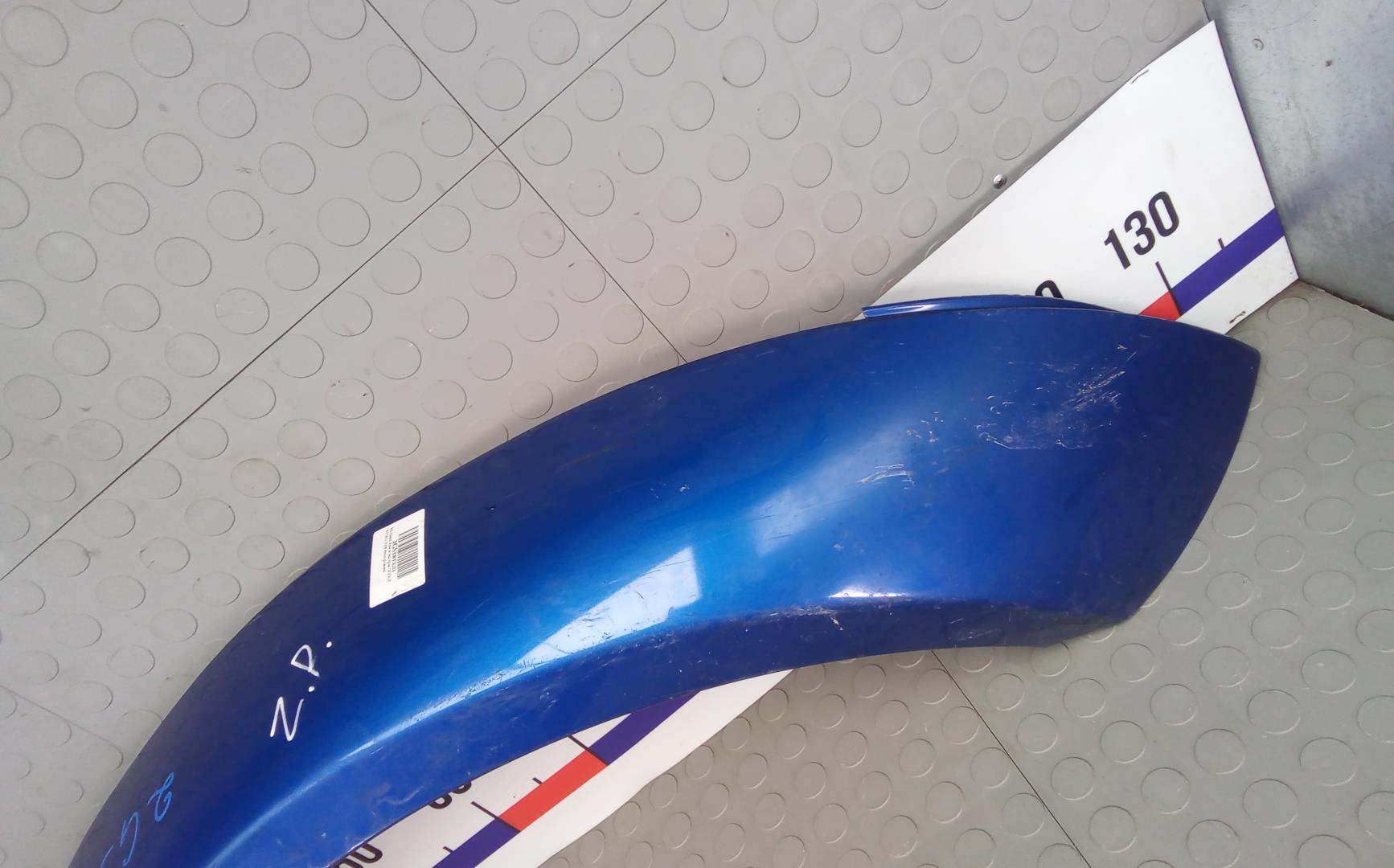 Молдинг заднего крыла правого