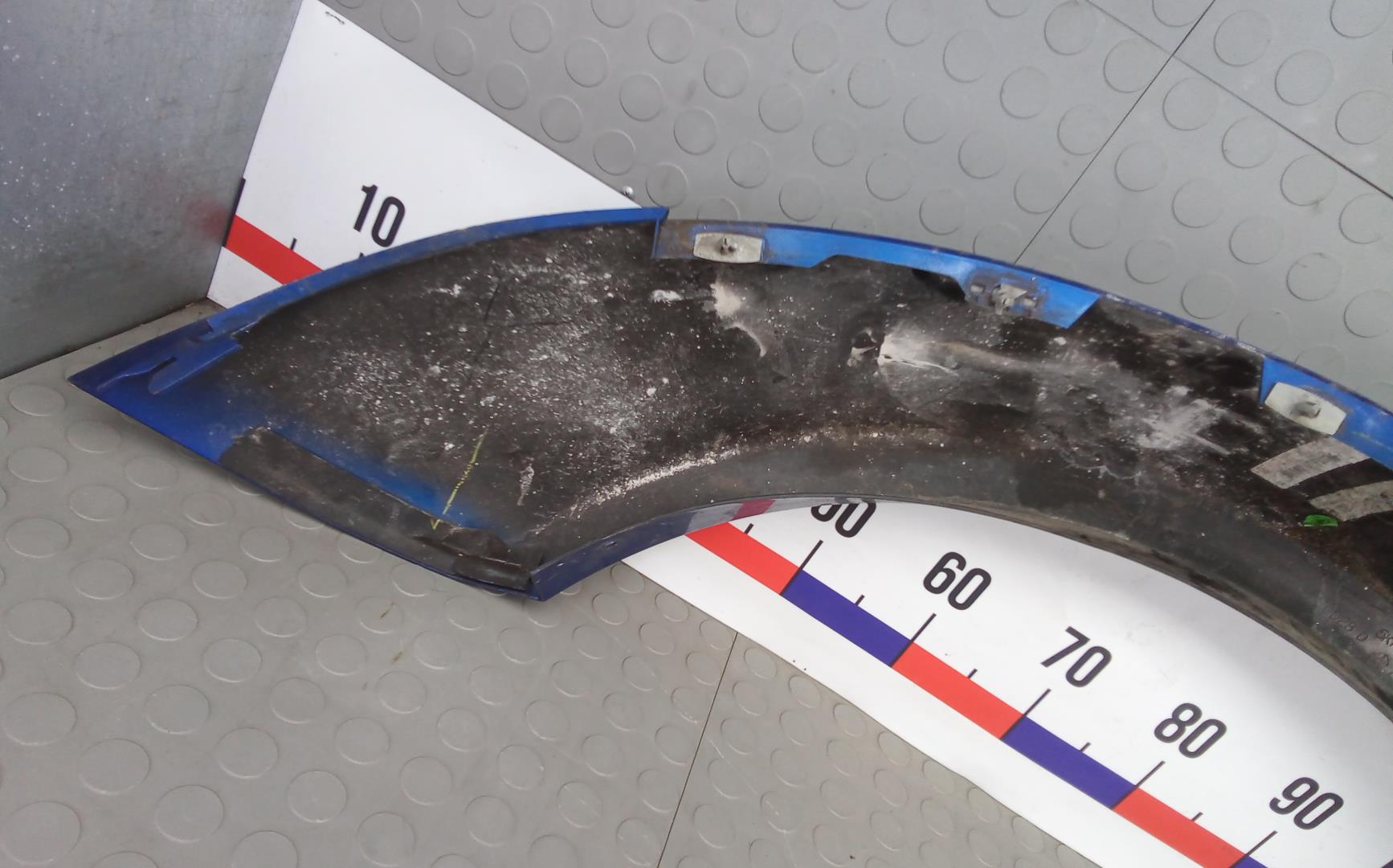 Молдинг заднего крыла правого