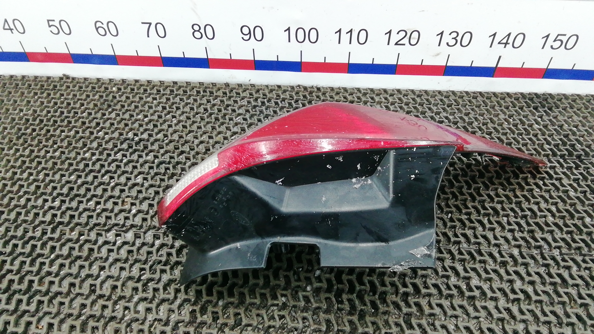 Фонарь задний левый