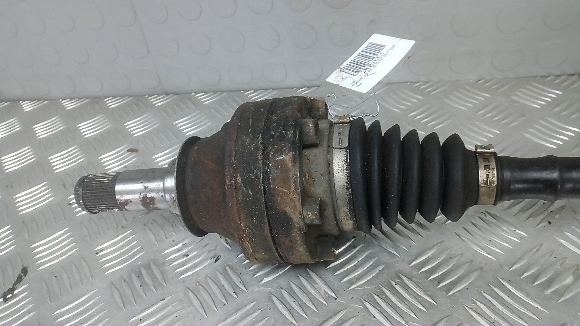 Полуось передняя левая