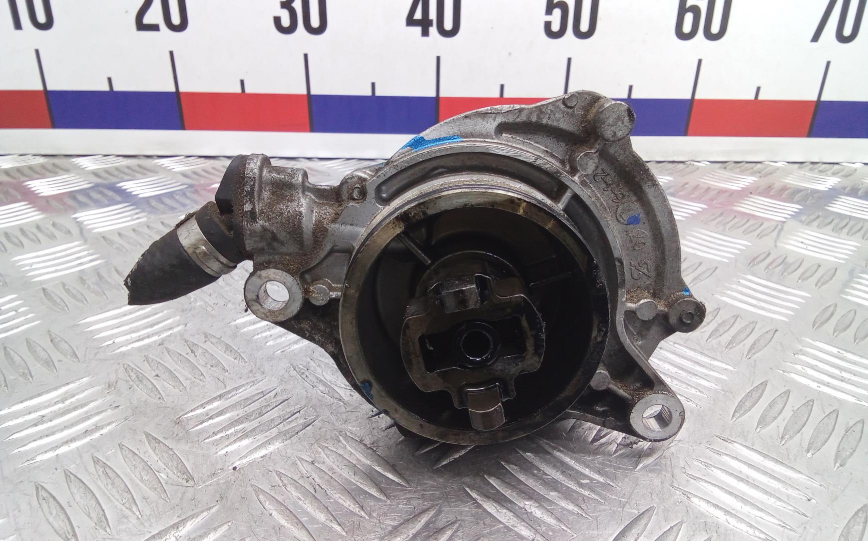 Насос вакуумный