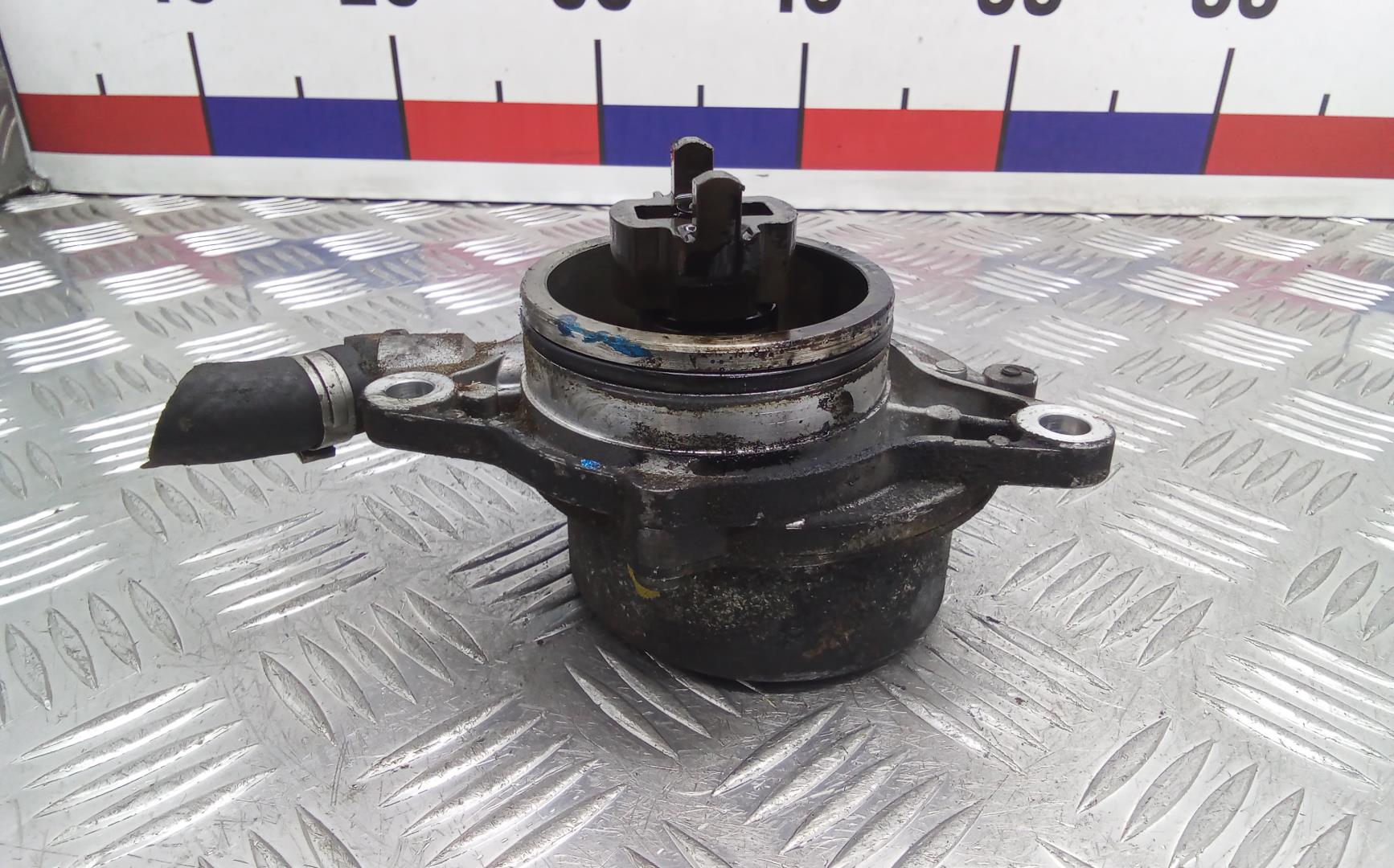 Насос вакуумный