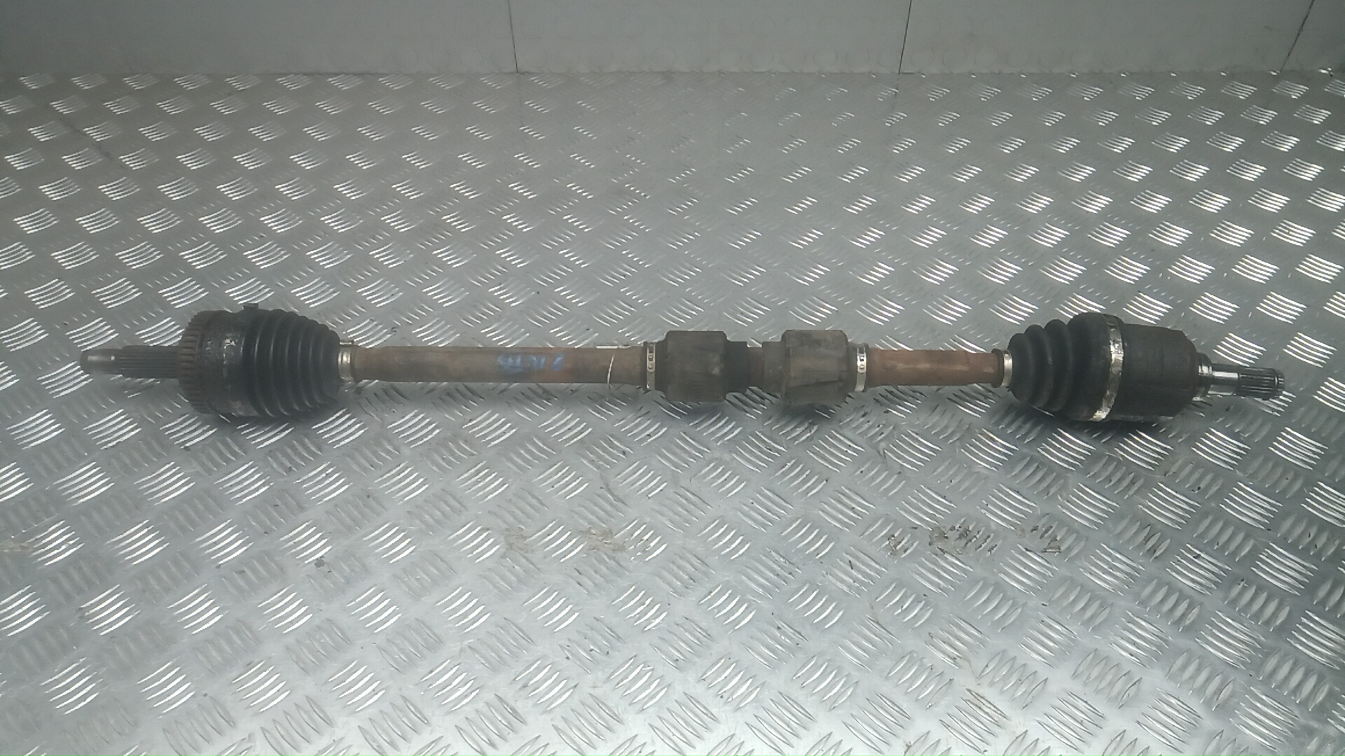 Полуось передняя правая