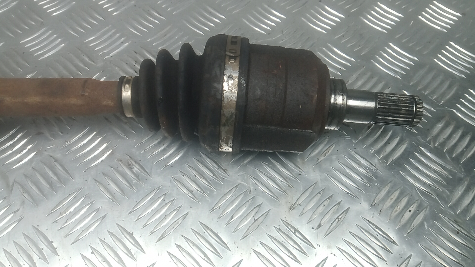 Полуось передняя правая