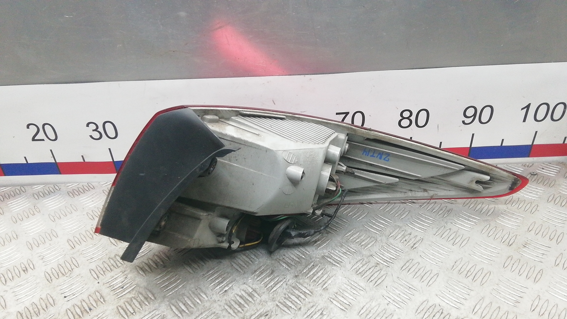 Фонарь задний левый