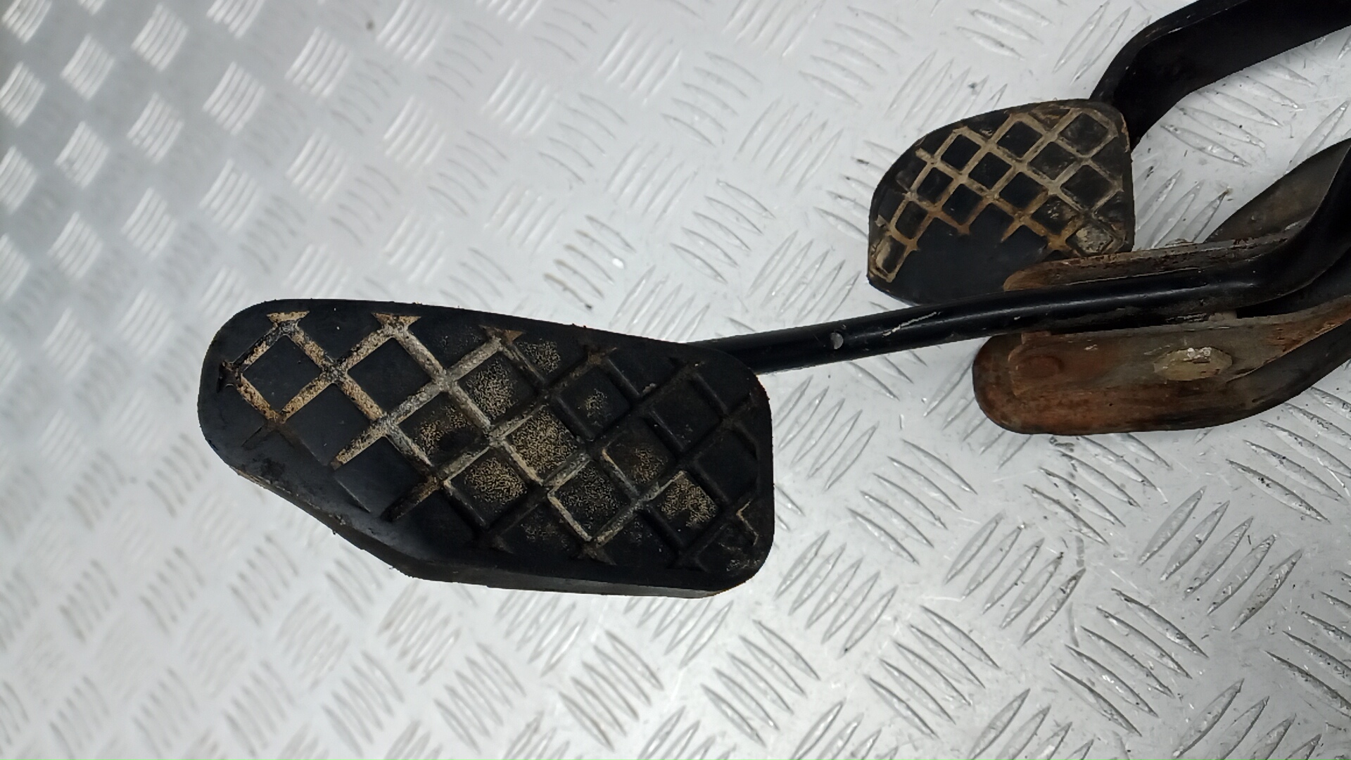 Кронштейн крепления педали