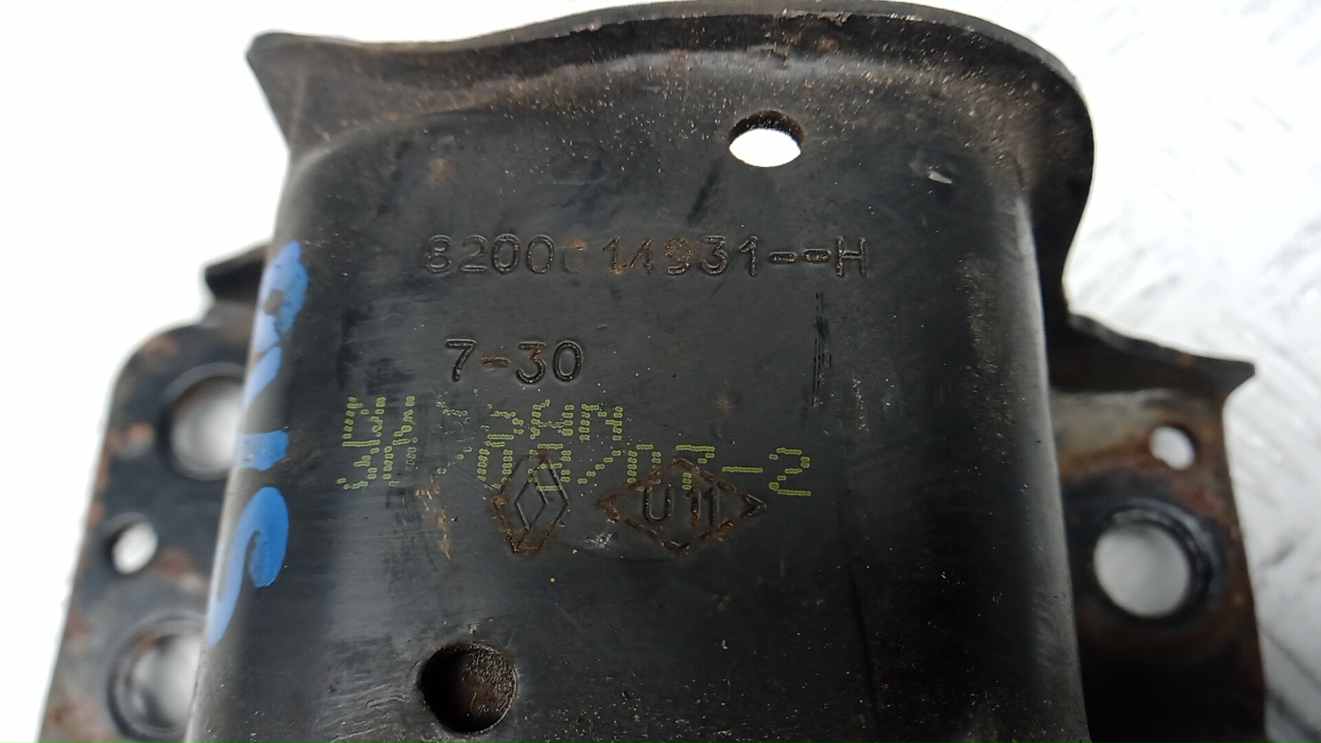 Опора двигателя