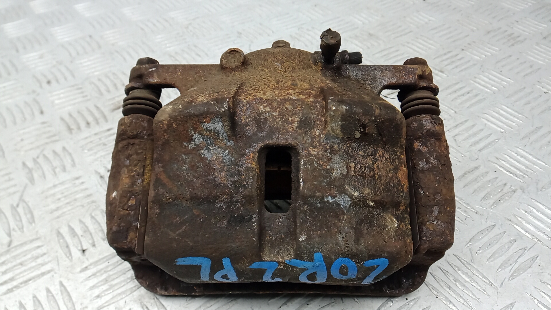 Суппорт передний левый