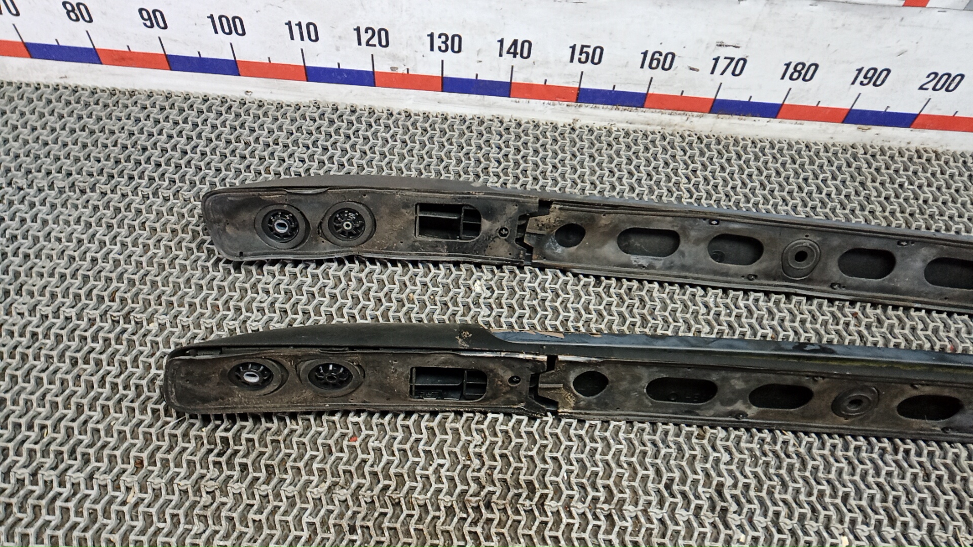 Рейлинги (релинг) к-кт (планки на крышу)