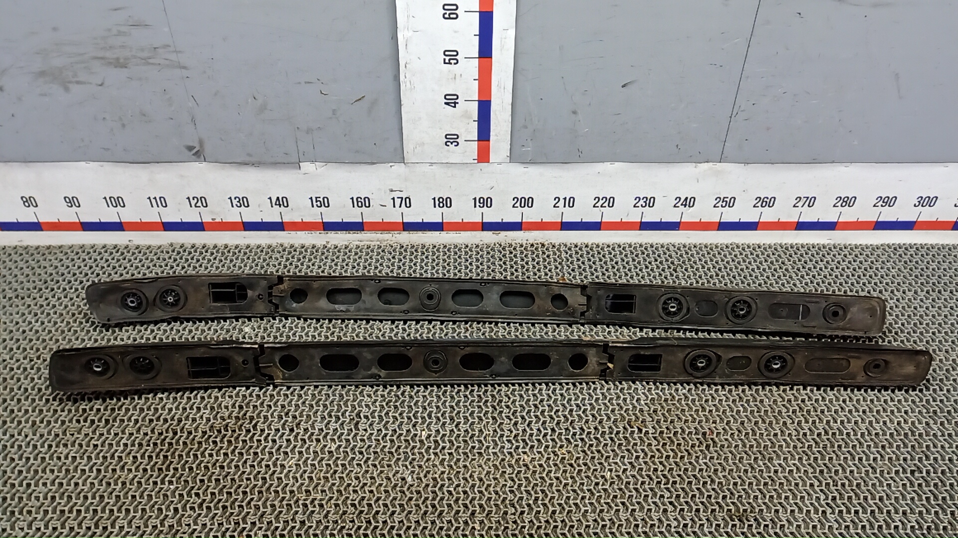 Рейлинги (релинг) к-кт (планки на крышу)