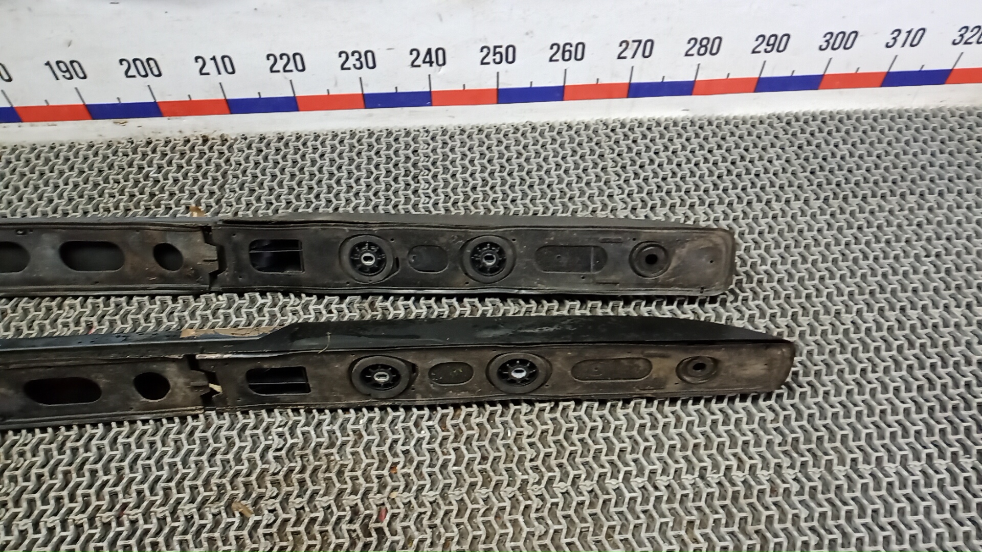 Рейлинги (релинг) к-кт (планки на крышу)