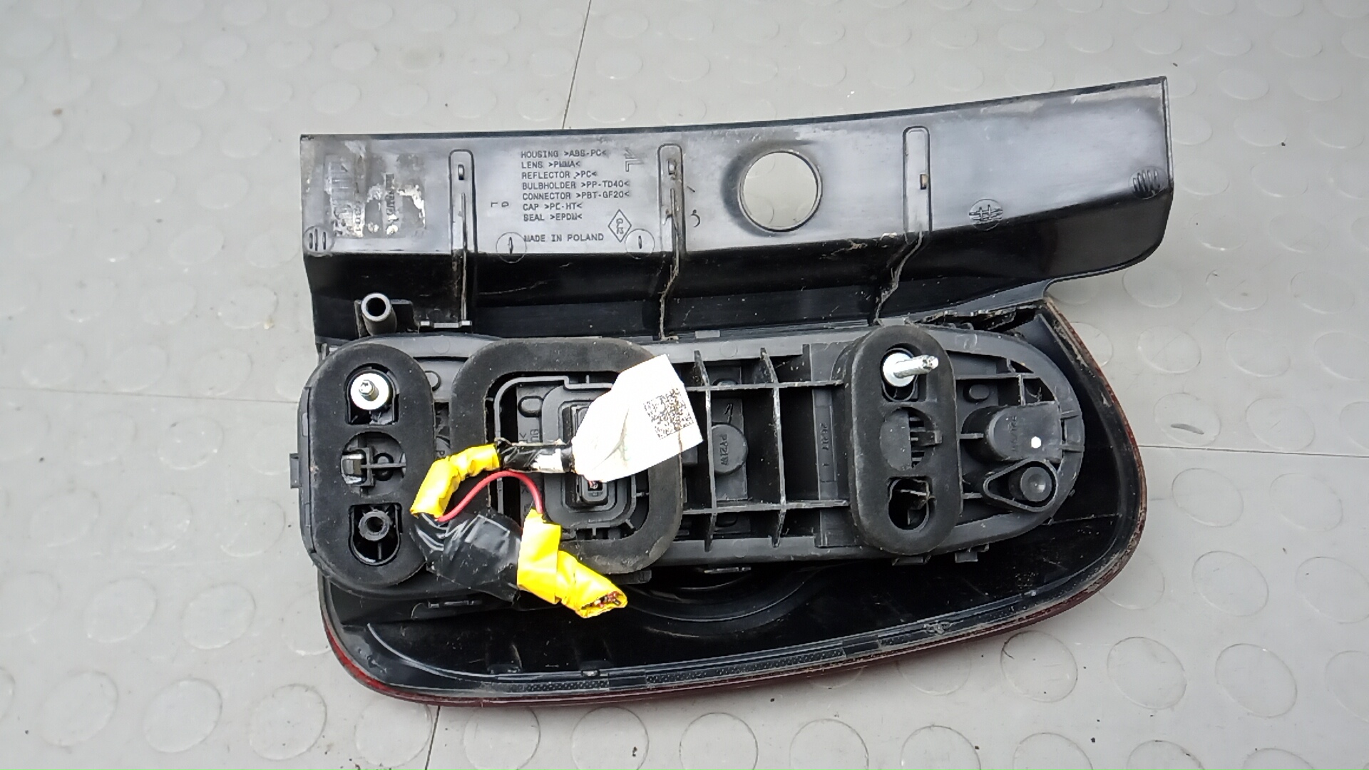 Фонарь задний левый