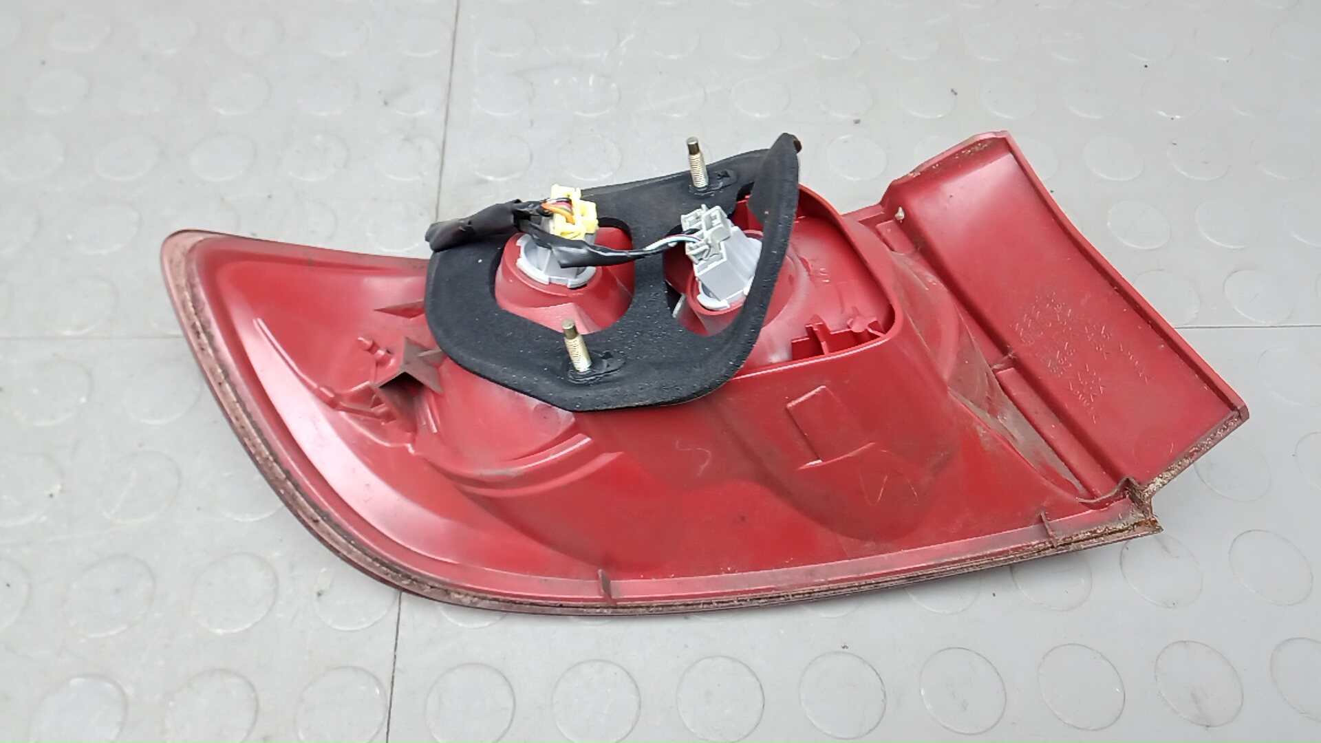 Фонарь задний правый