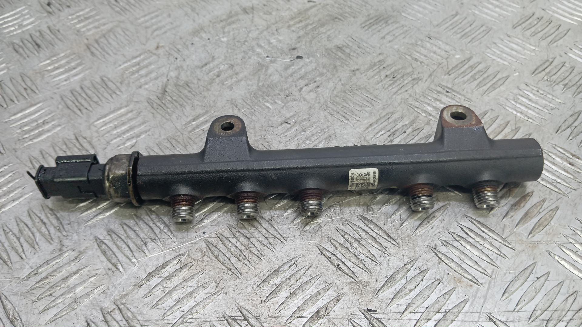 Рейка топливная (рампа)