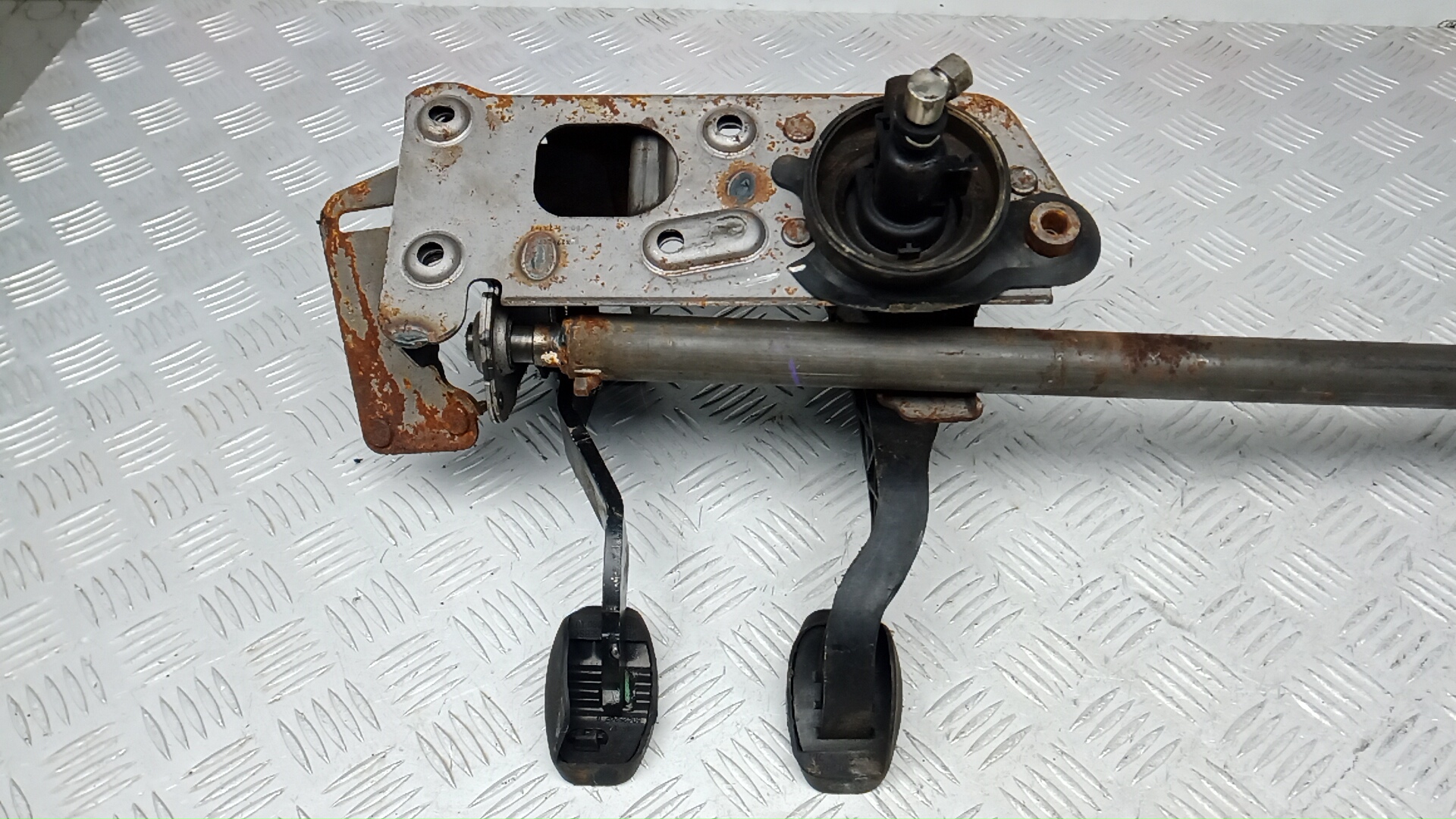 Кронштейн крепления педали