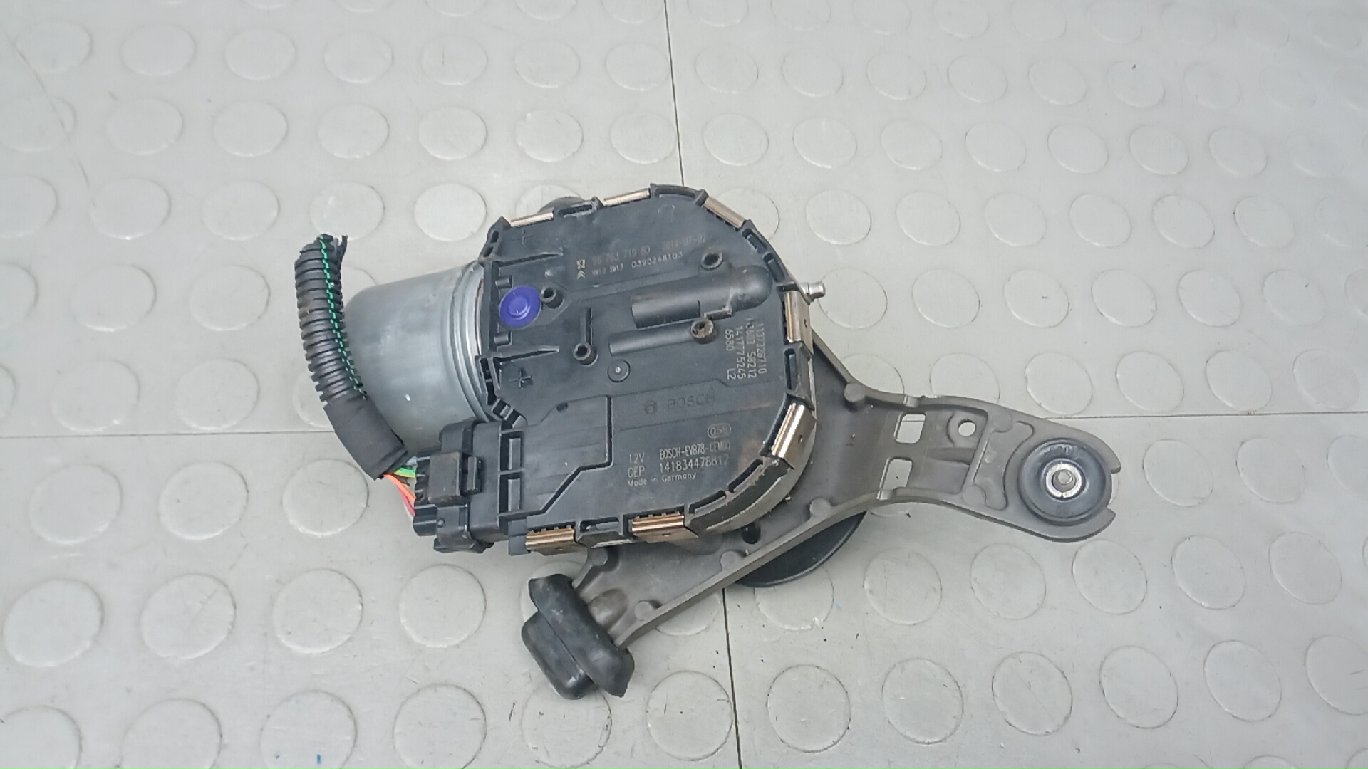 Моторчик стеклоочистителя передний