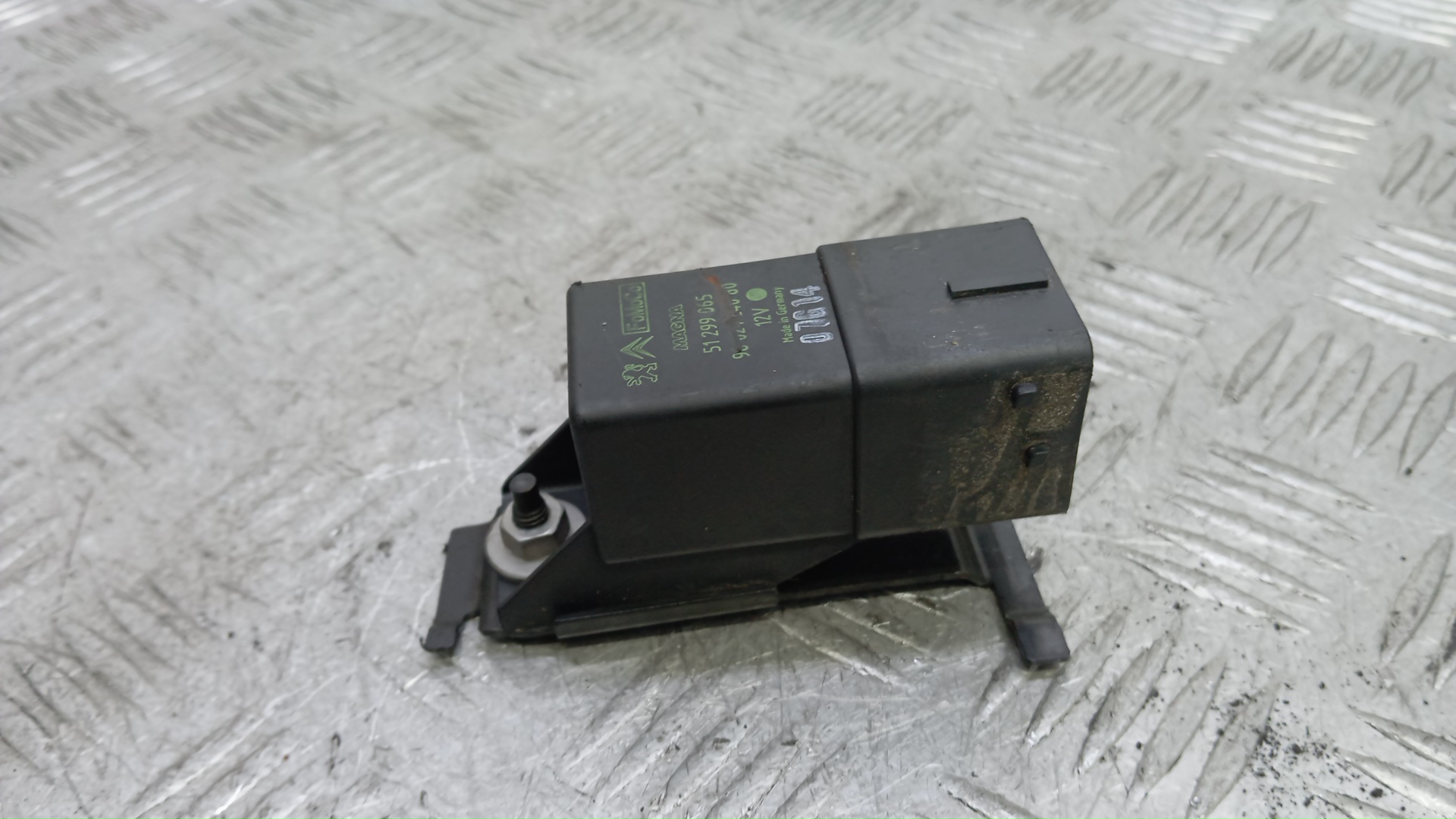 Реле свечей накала