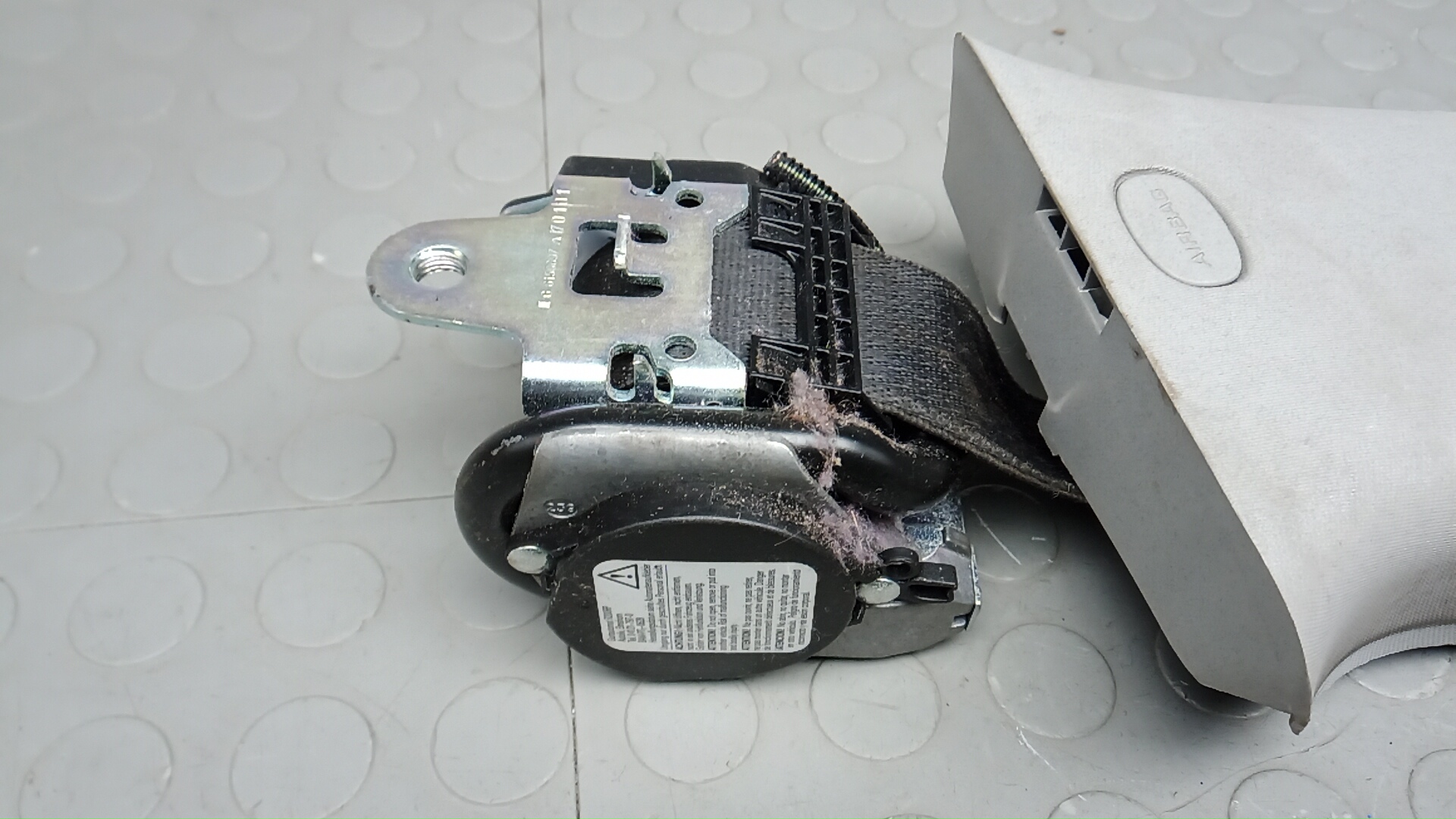 Ремень безопасности с пиропатроном