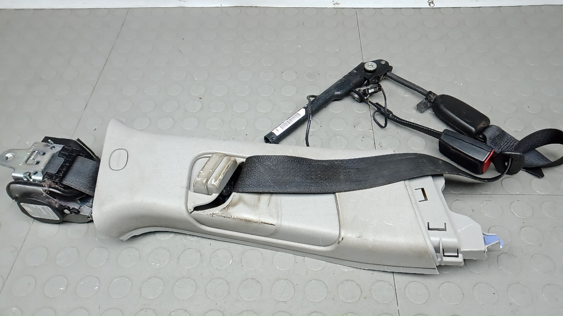 Ремень безопасности с пиропатроном