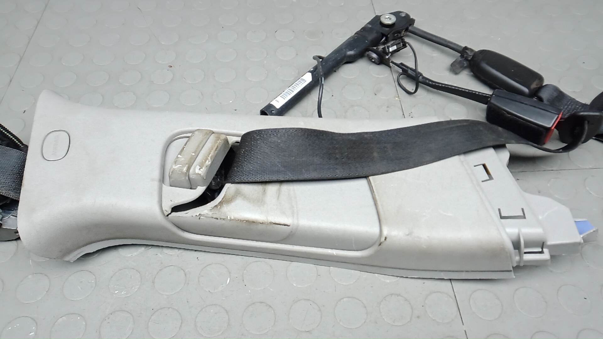 Ремень безопасности с пиропатроном