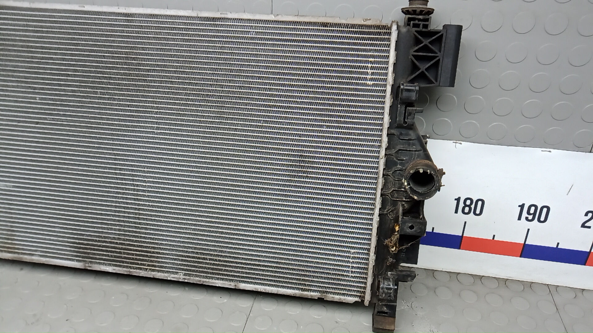 Радиатор охлаждения двигателя основной
