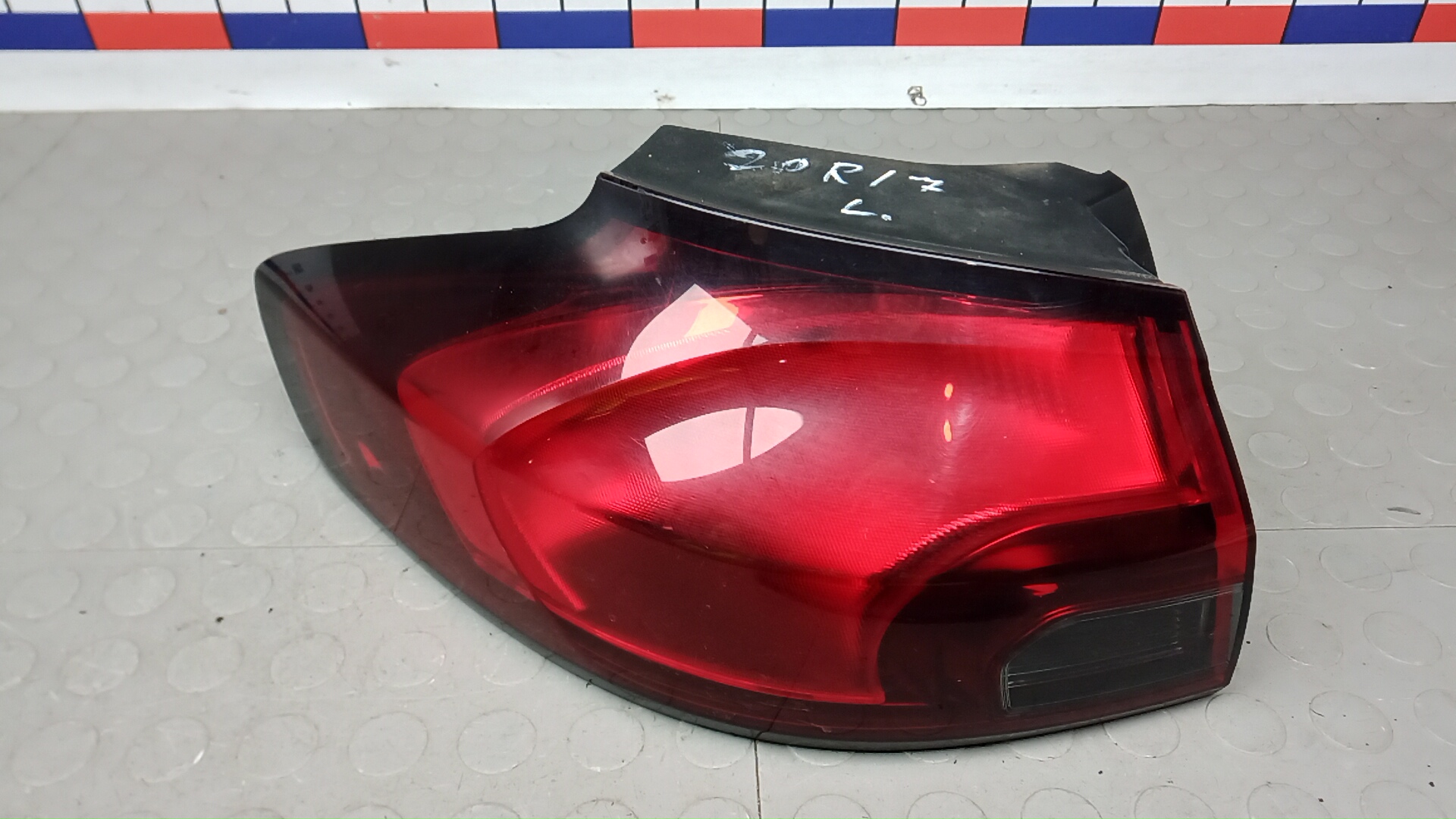 Фонарь задний левый