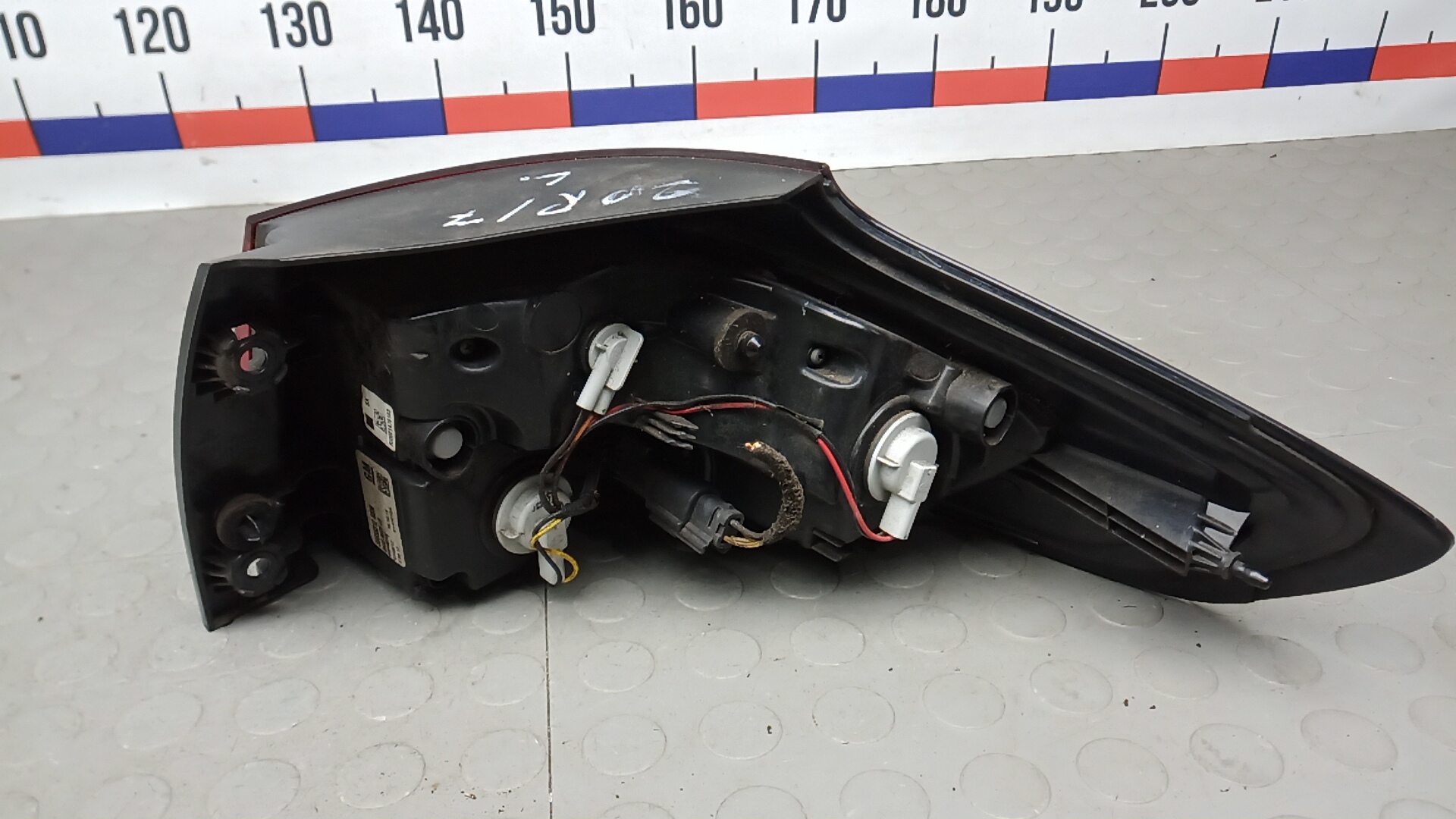 Фонарь задний левый