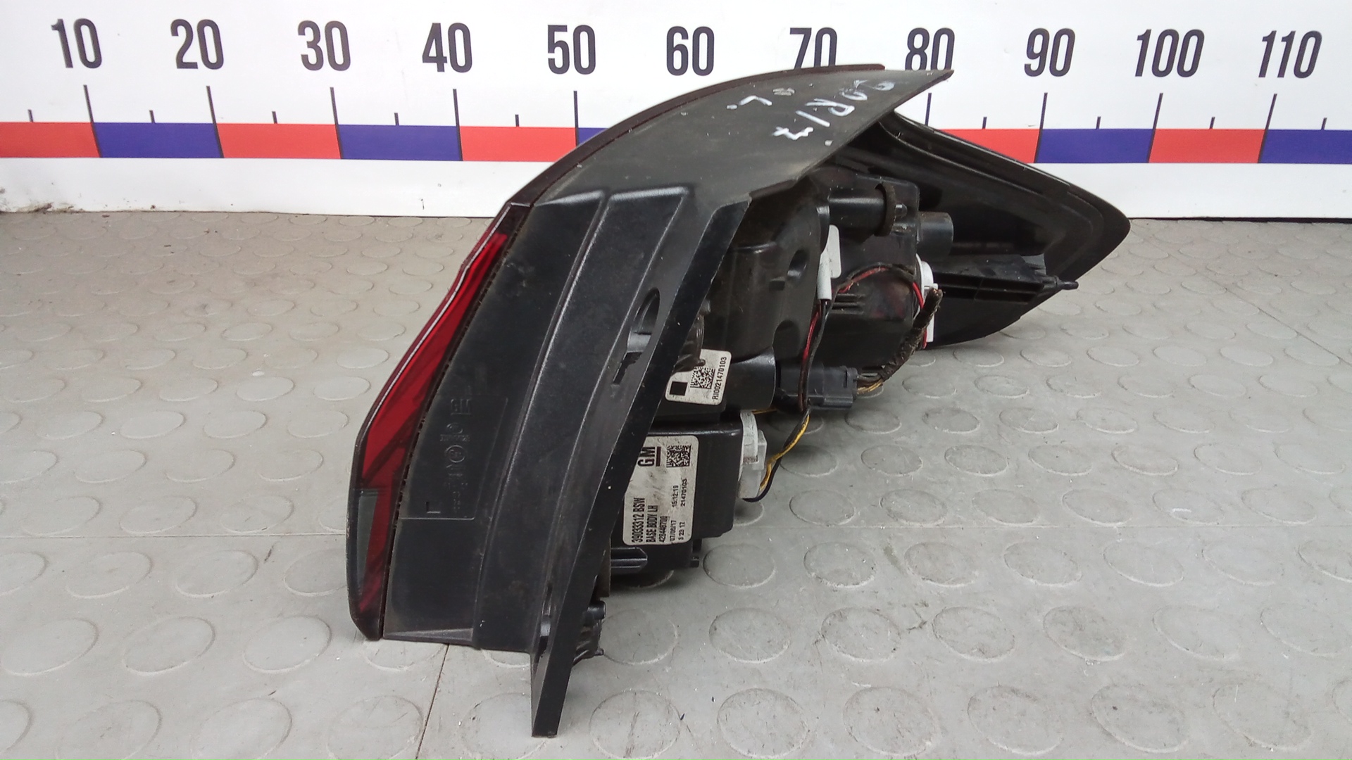 Фонарь задний левый