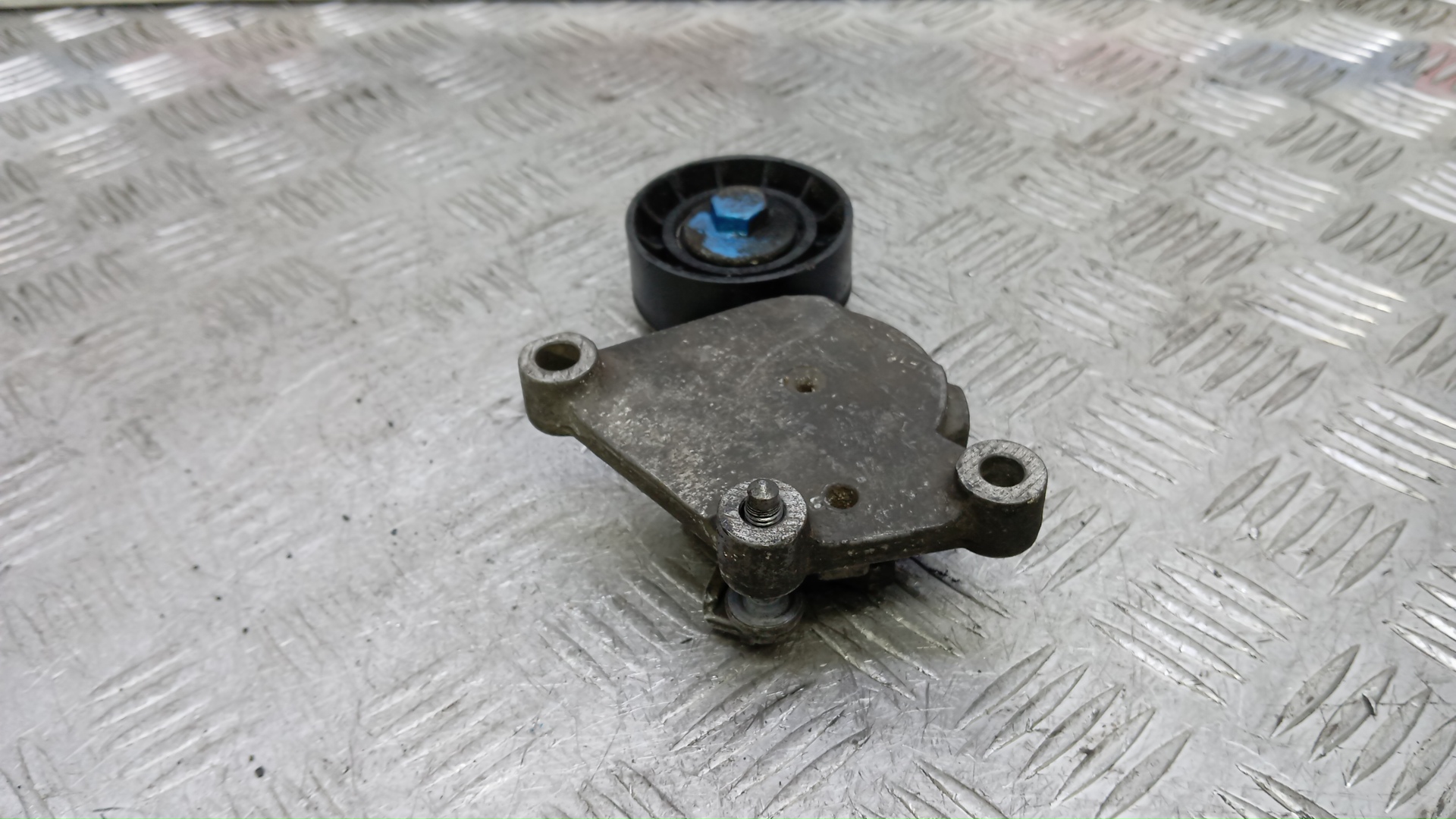 Натяжитель ремня