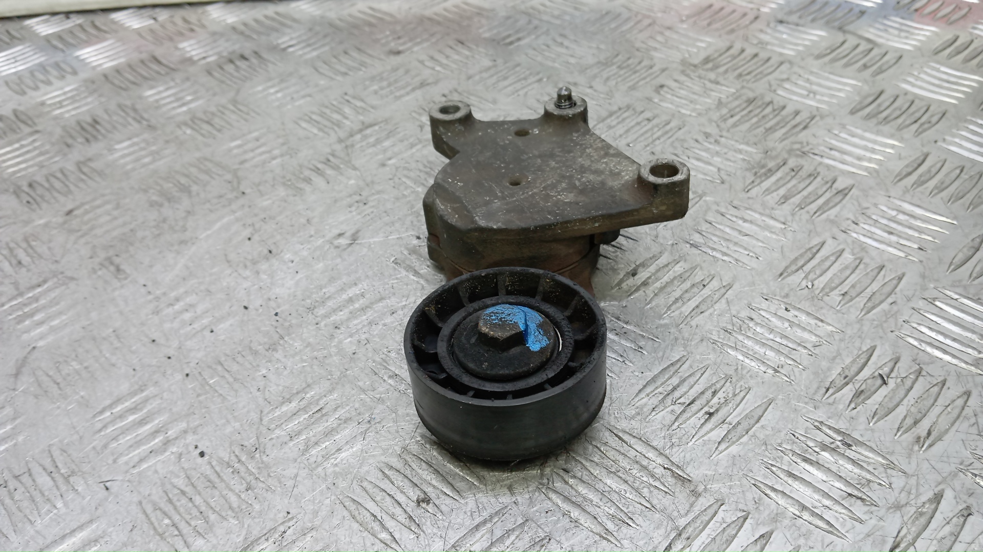 Натяжитель ремня