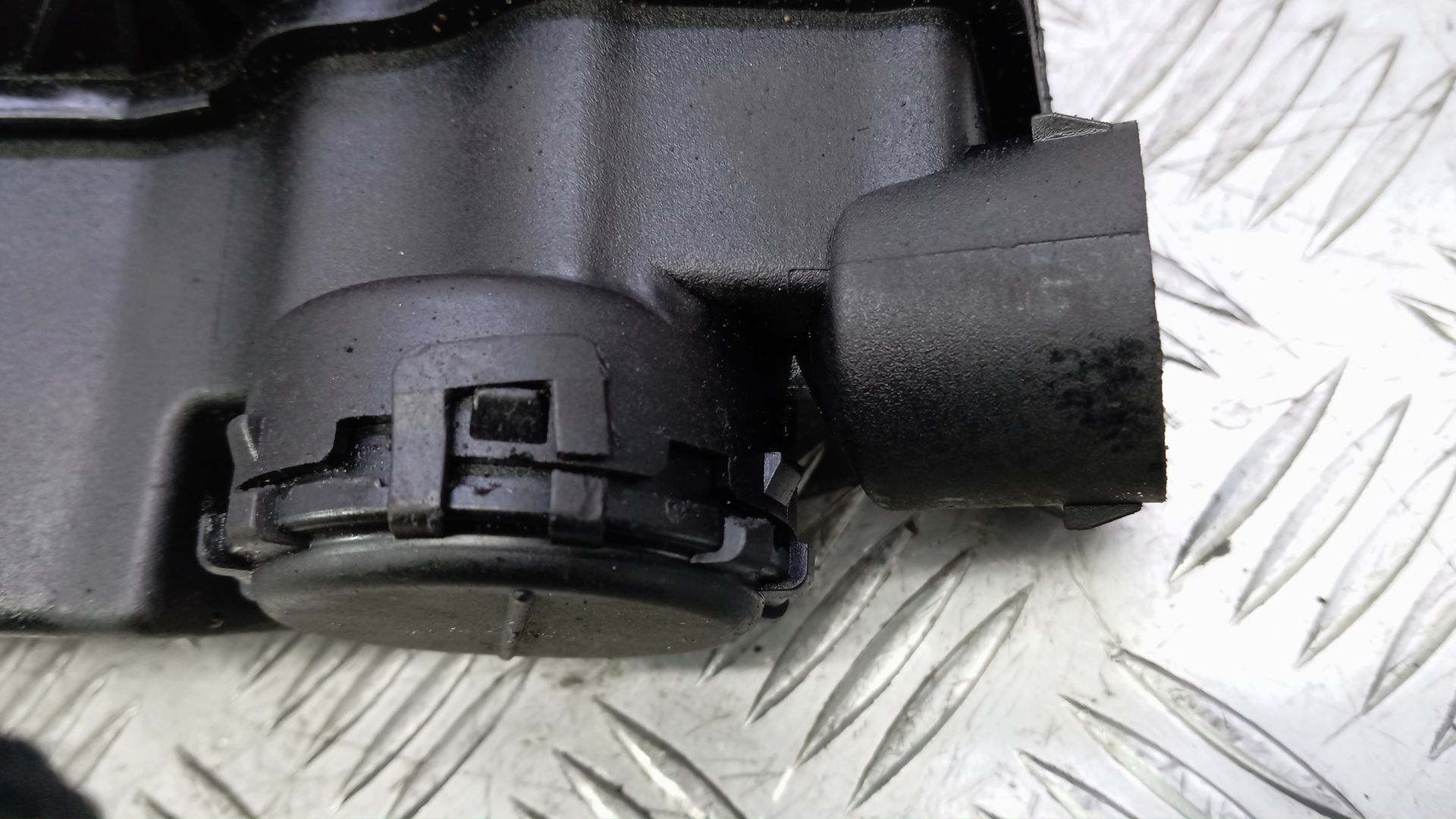 Крышка клапанная ГБЦ