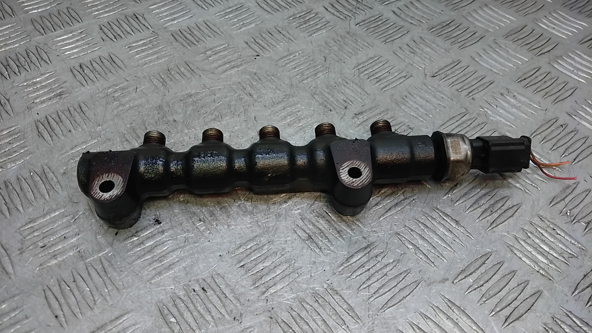 Рейка топливная (рампа)