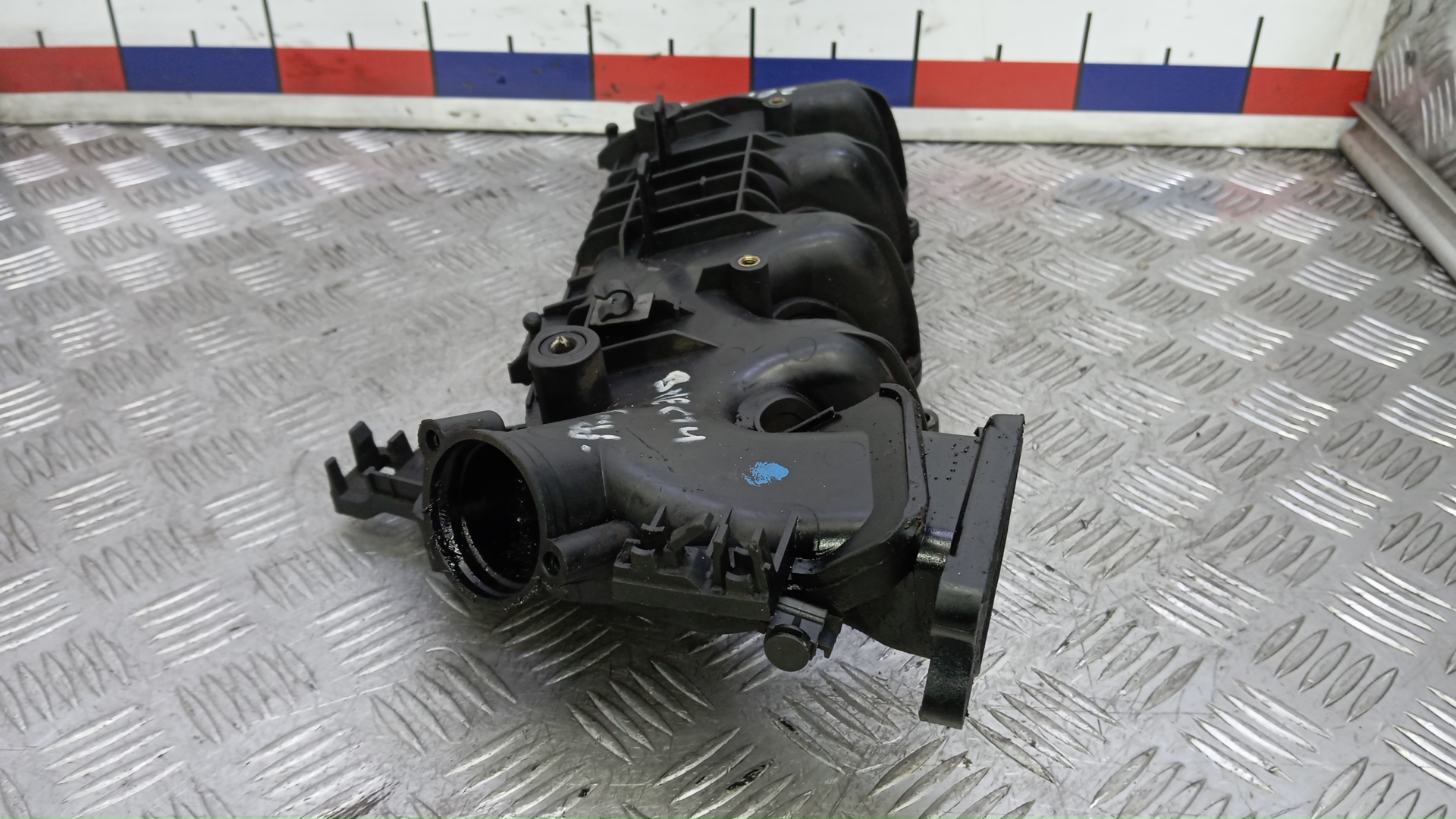 Коллектор впускной