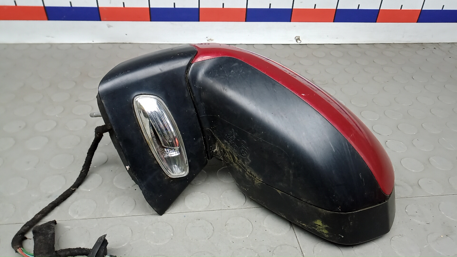 Зеркало левое электрическое