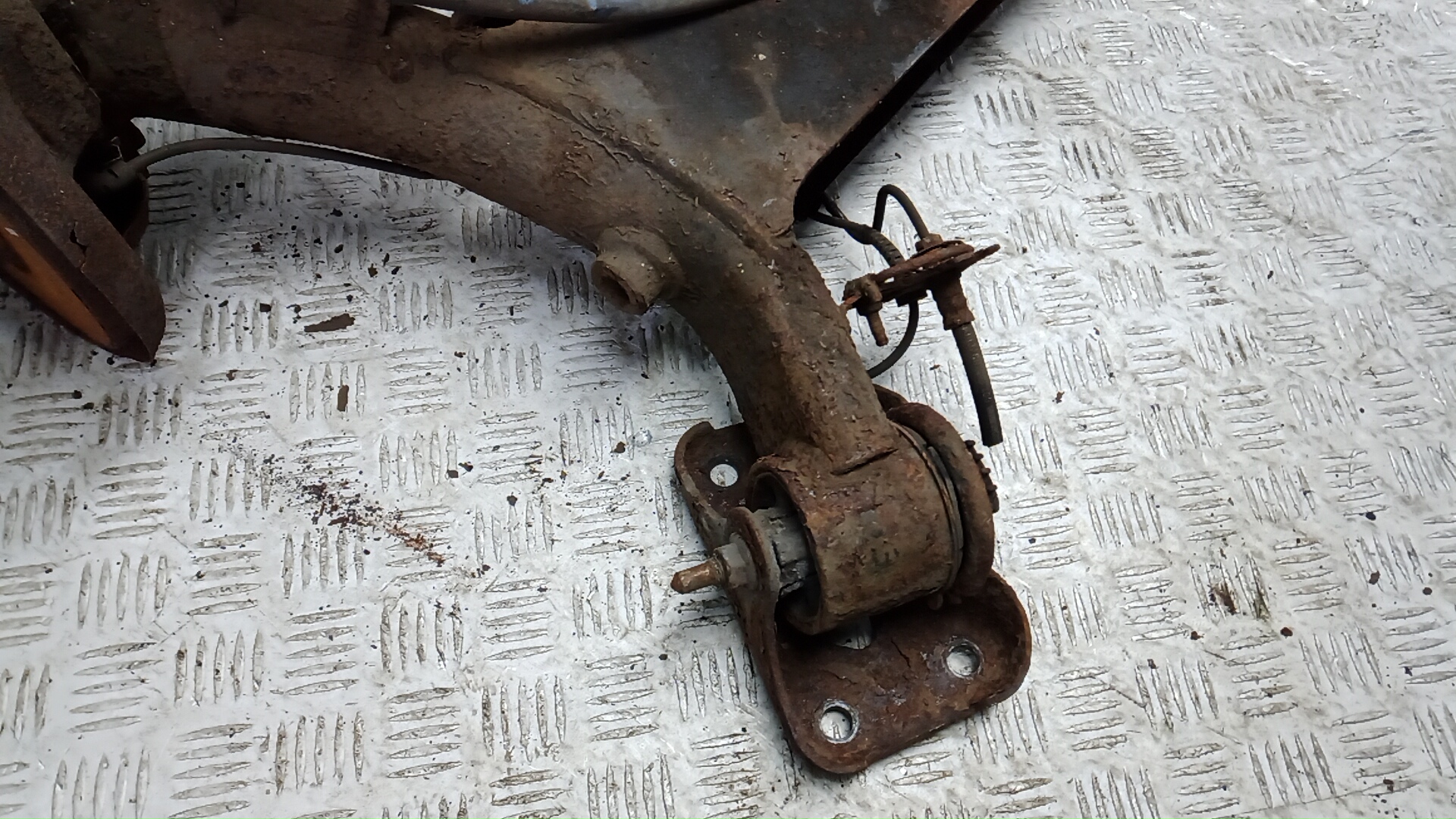 Балка задняя