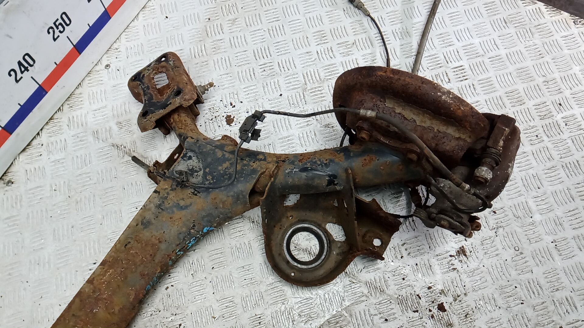 Балка задняя