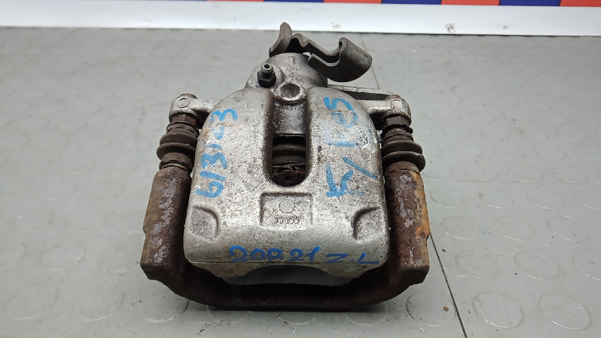 Суппорт задний левый