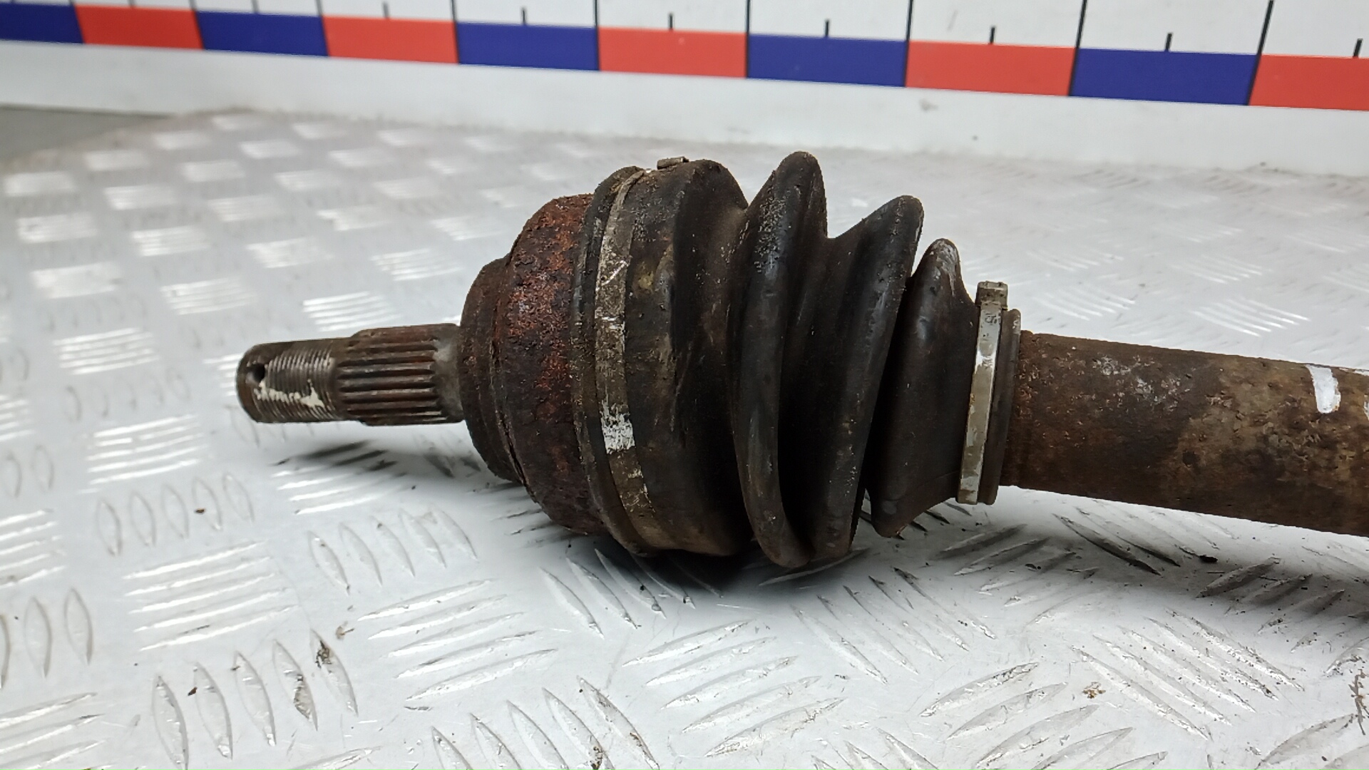 Полуось передняя правая