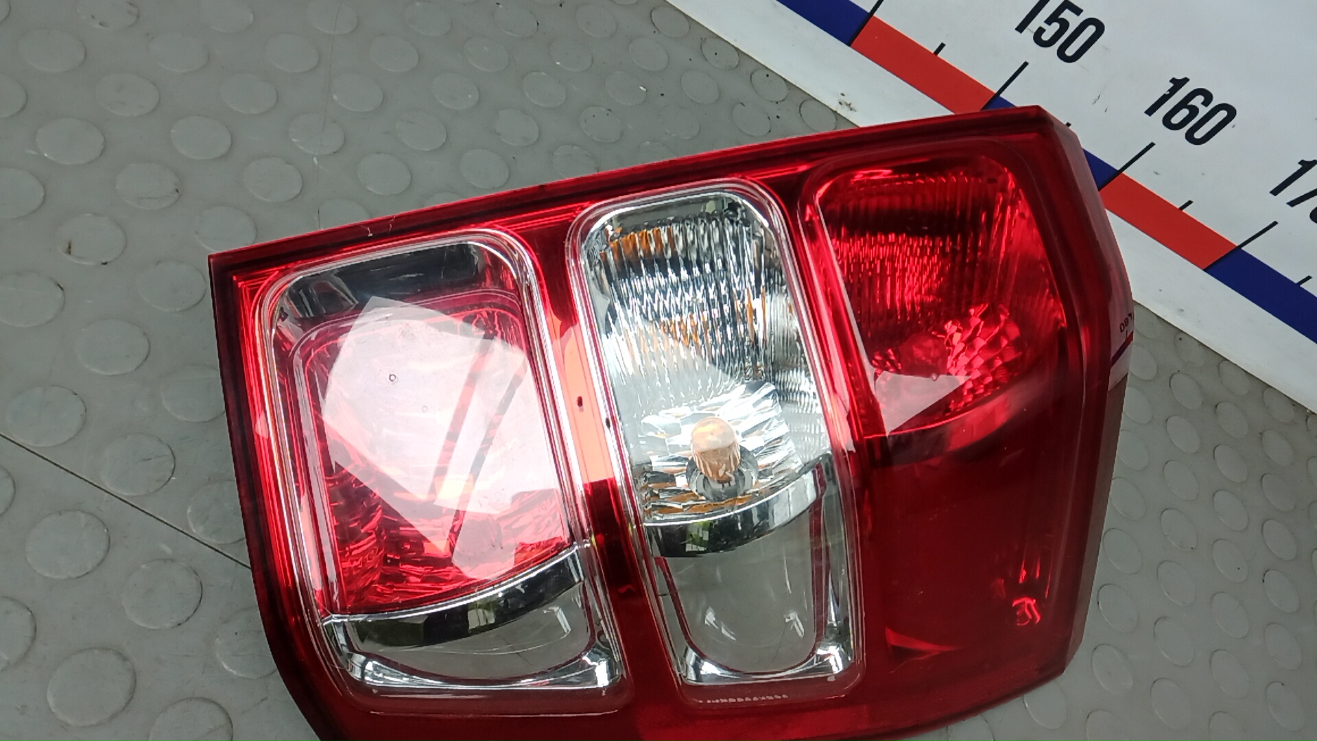 Фонарь задний правый