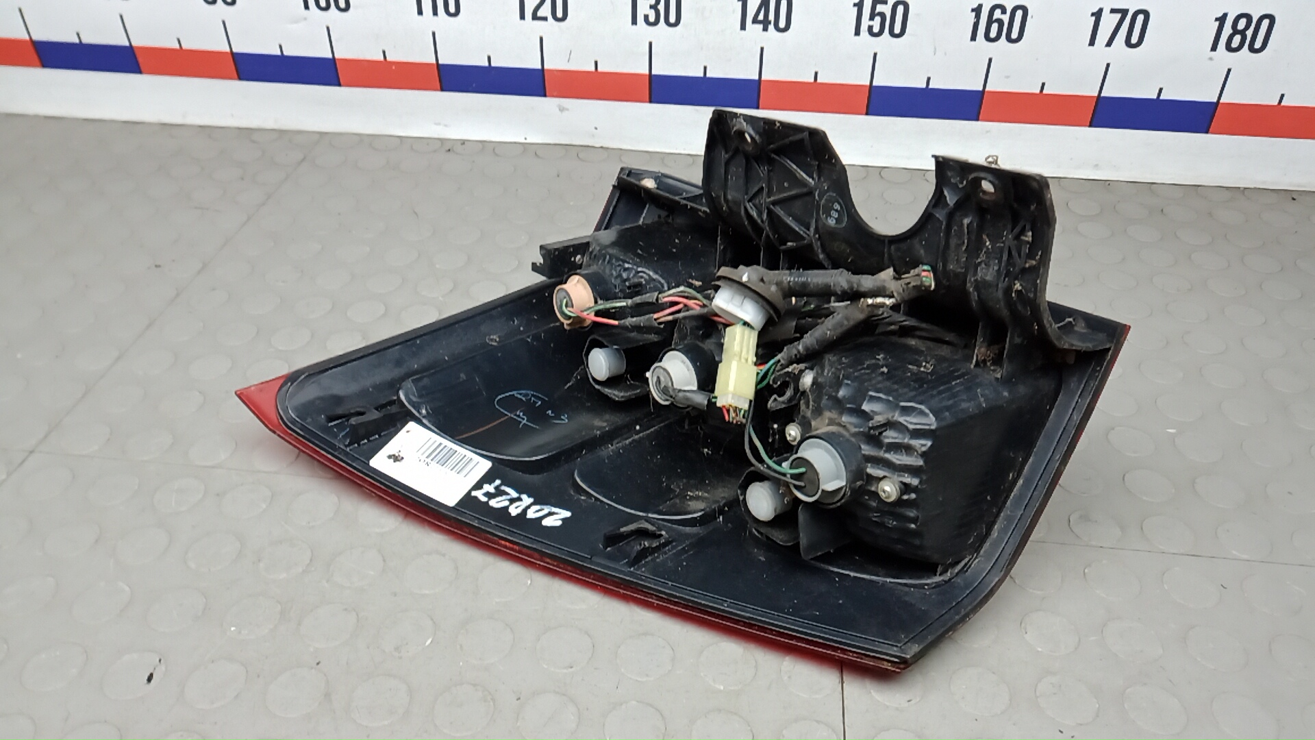 Фонарь задний правый