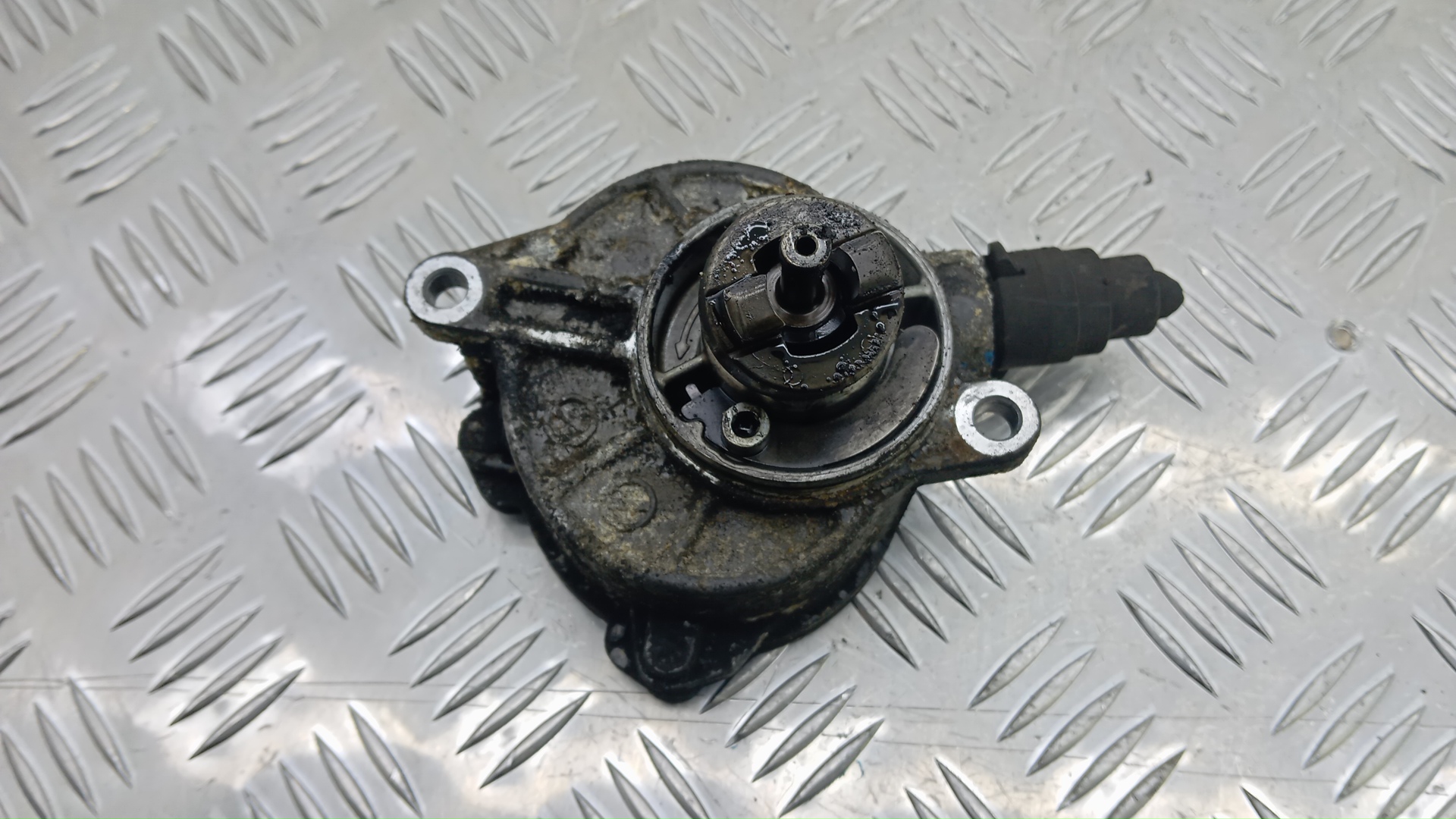 Насос вакуумный