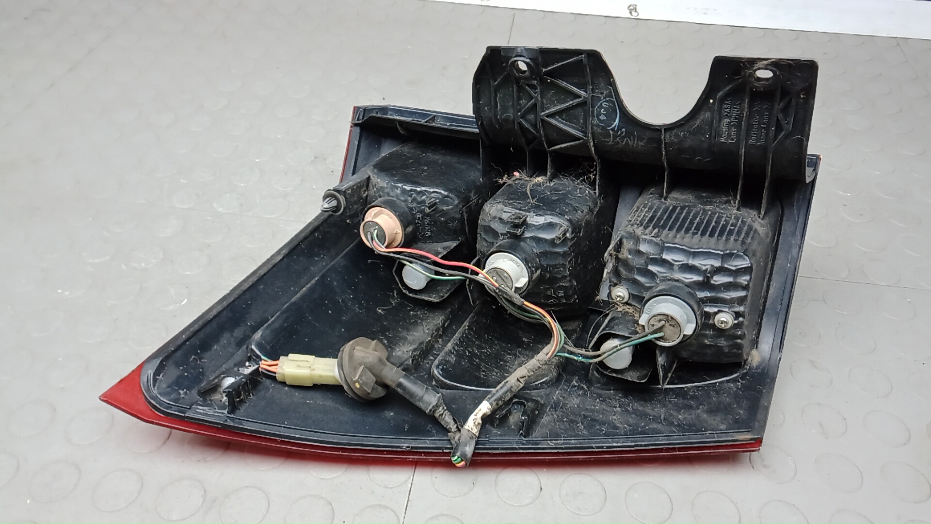 Фонарь задний правый