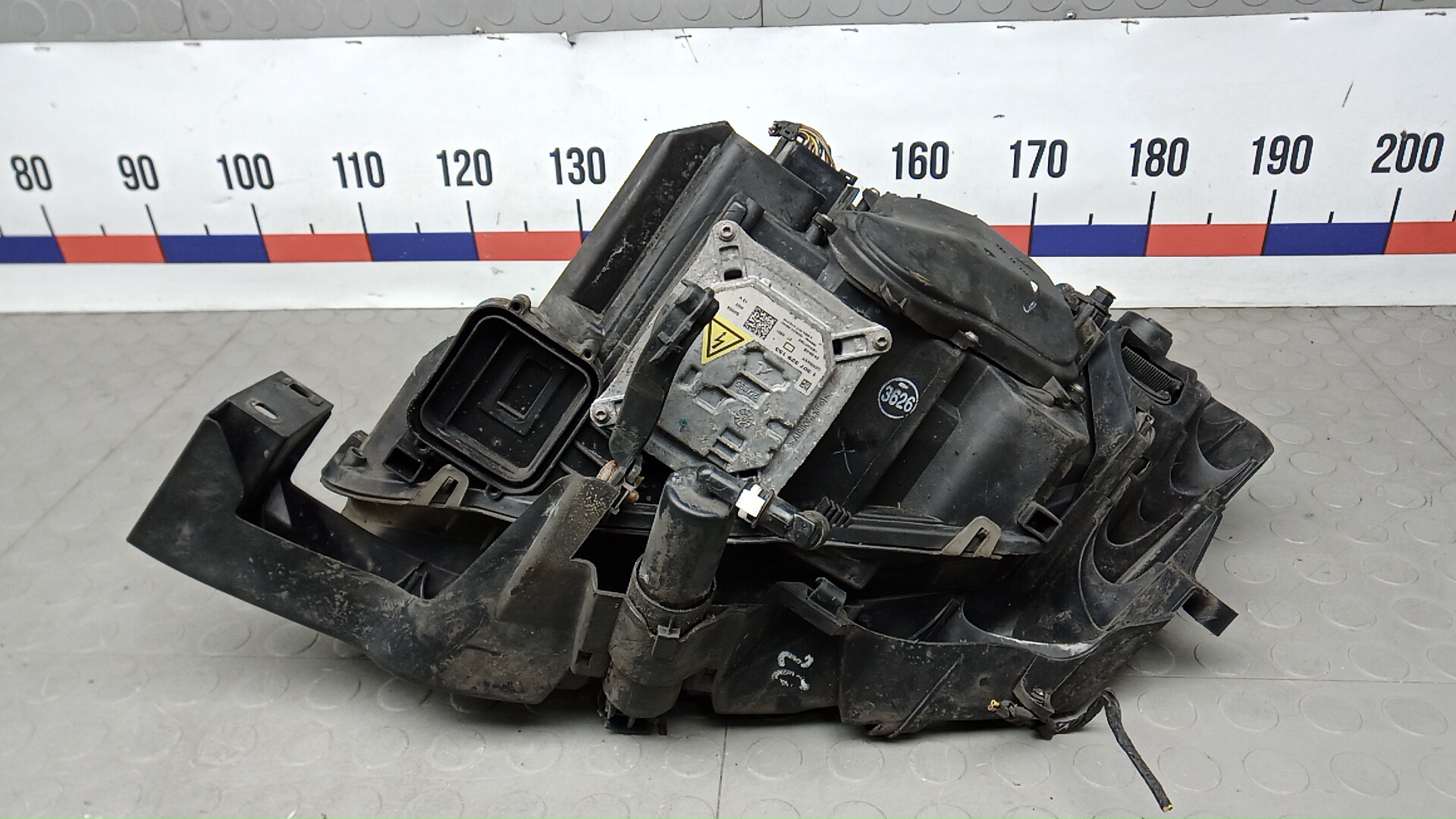 Фара правая