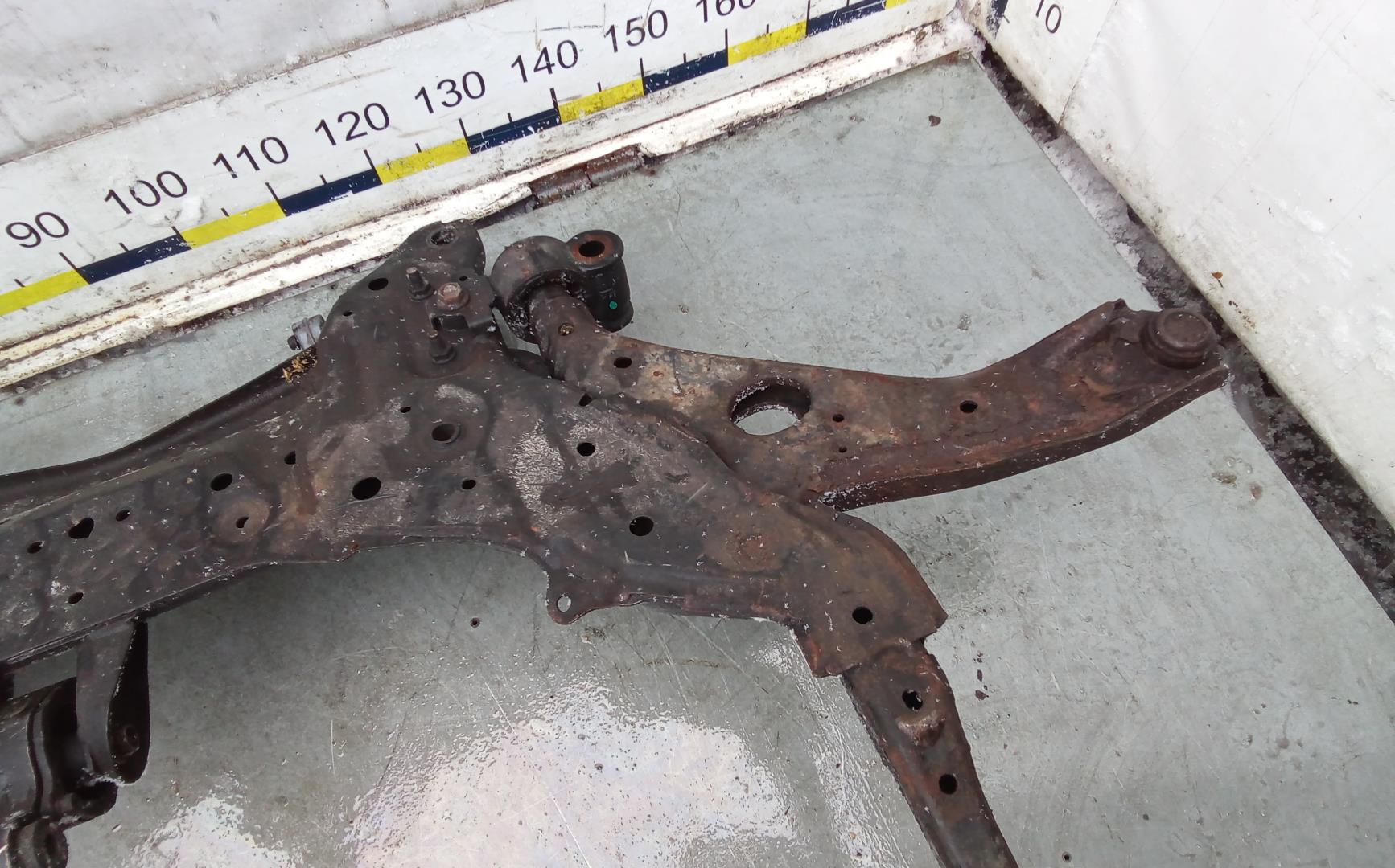 Балка передняя (крепление продольных тяг)