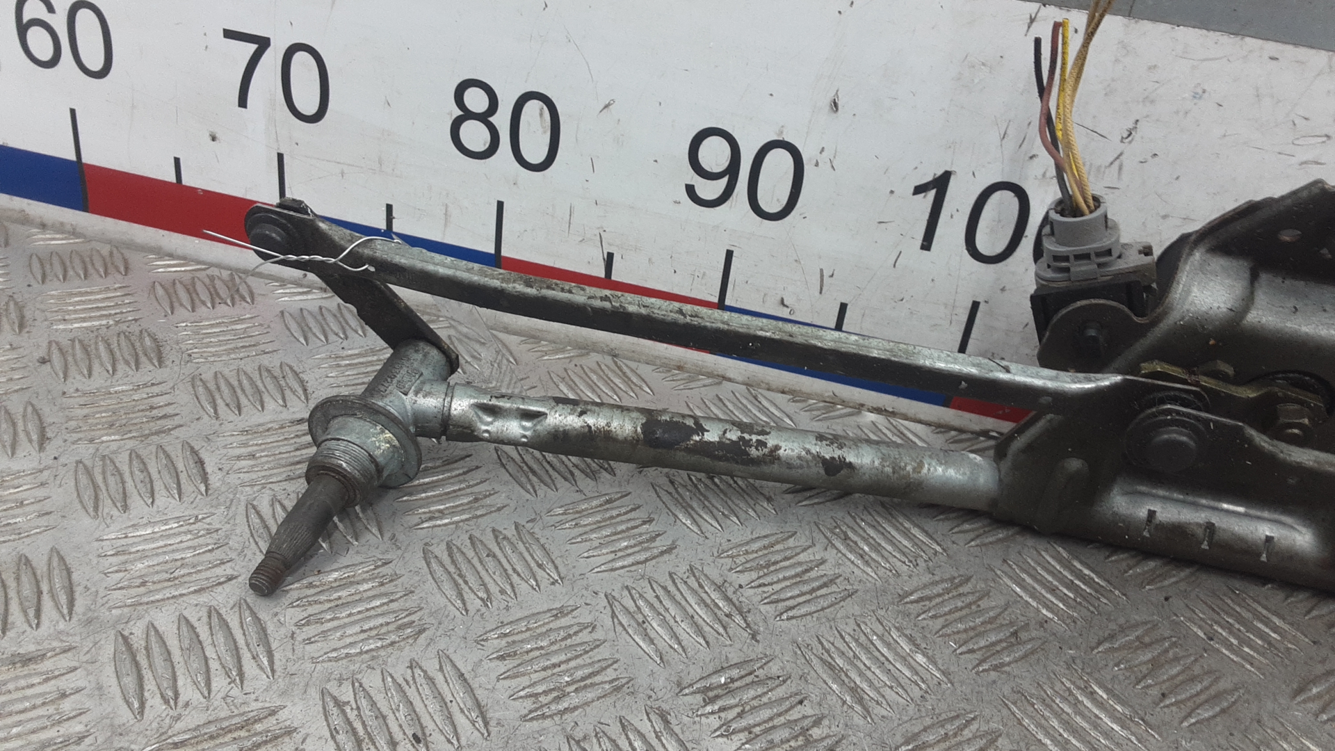 Трапеция стеклоочистителей