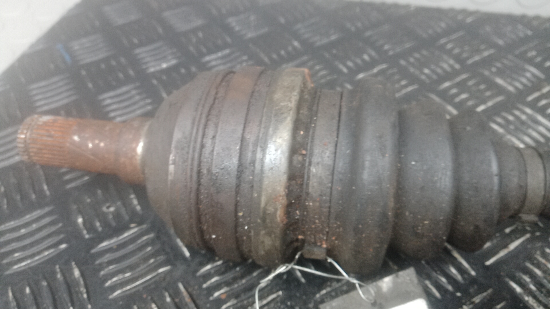 Полуось передняя правая