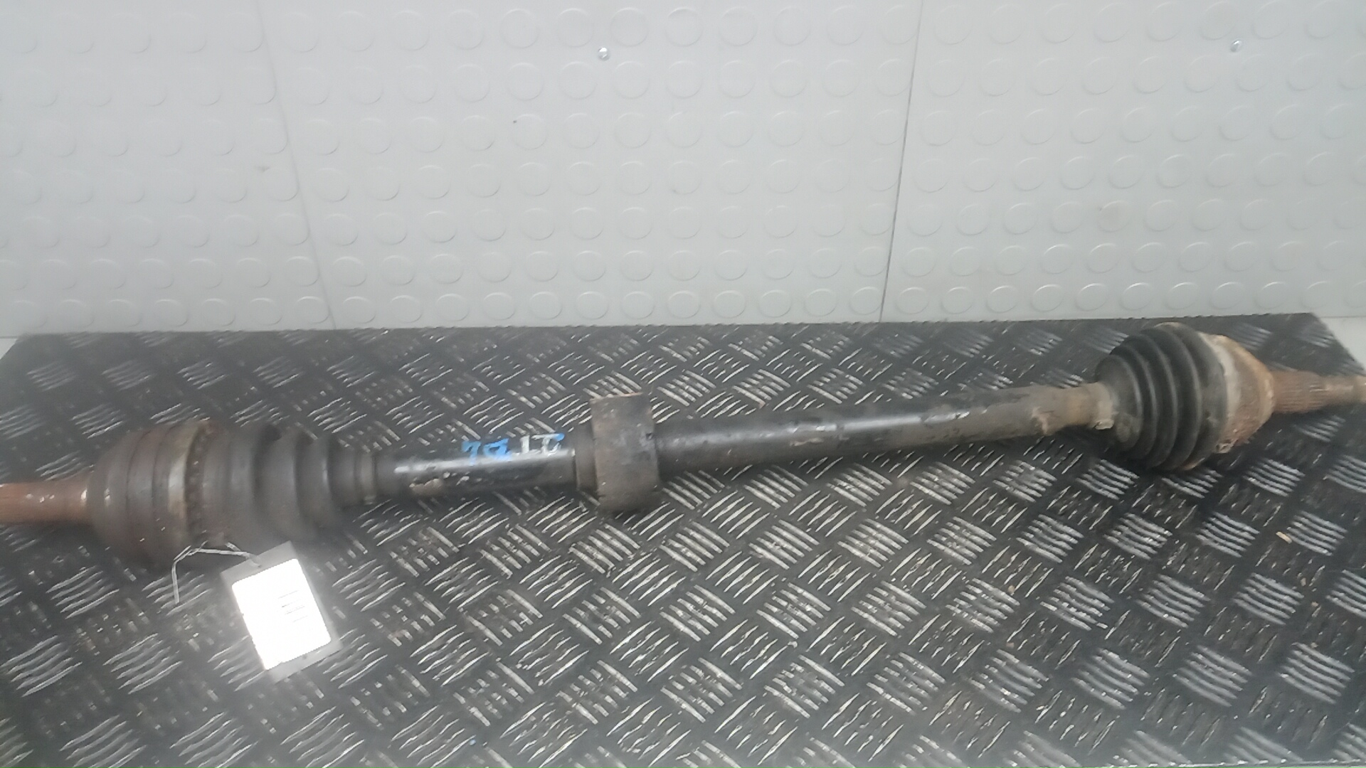 Полуось передняя правая