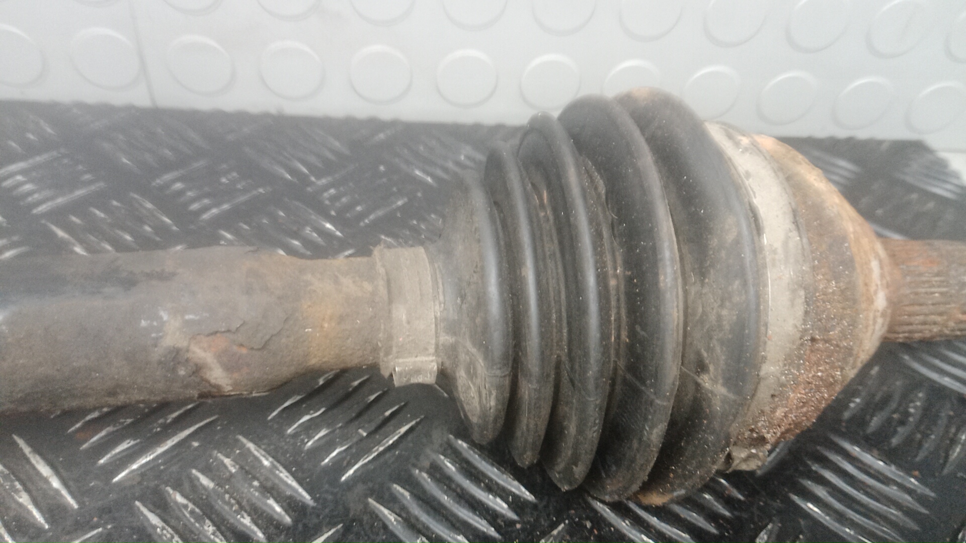 Полуось передняя правая