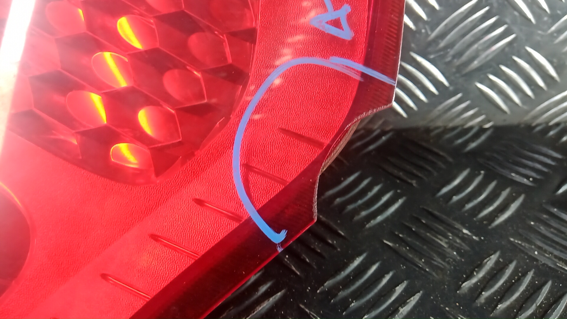 Фонарь задний правый