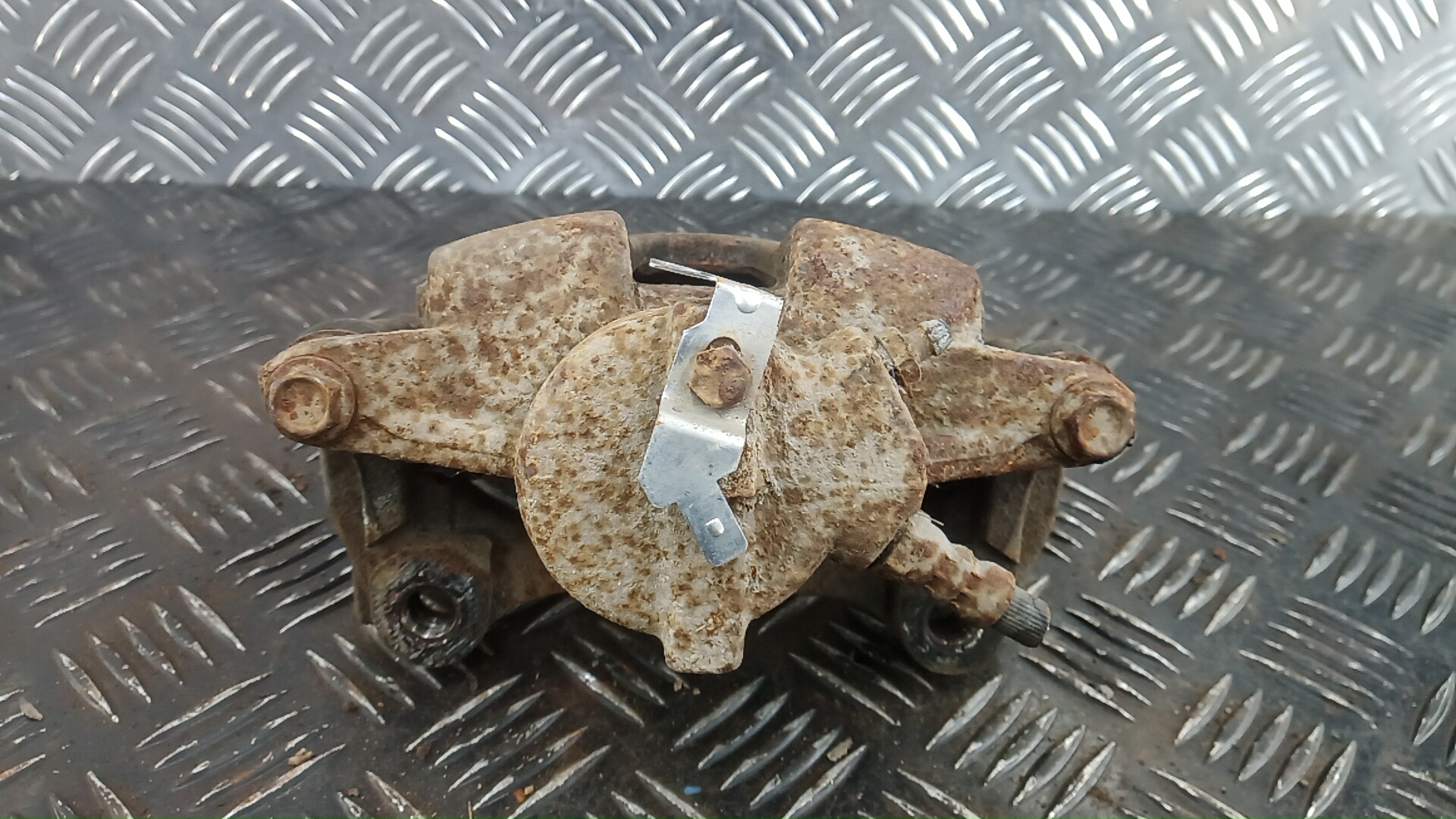 Суппорт задний правый